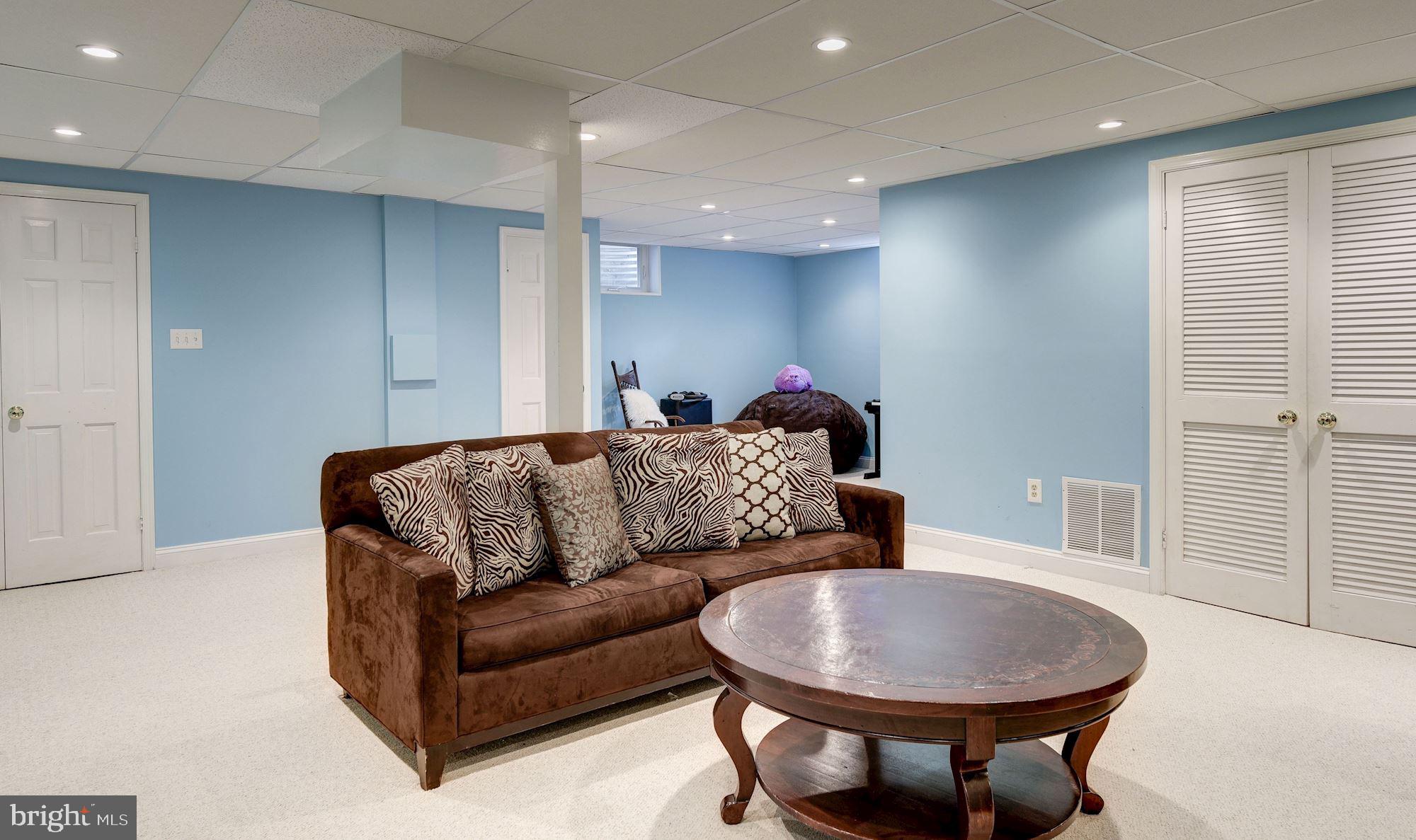 RIVER FALLS - Residential