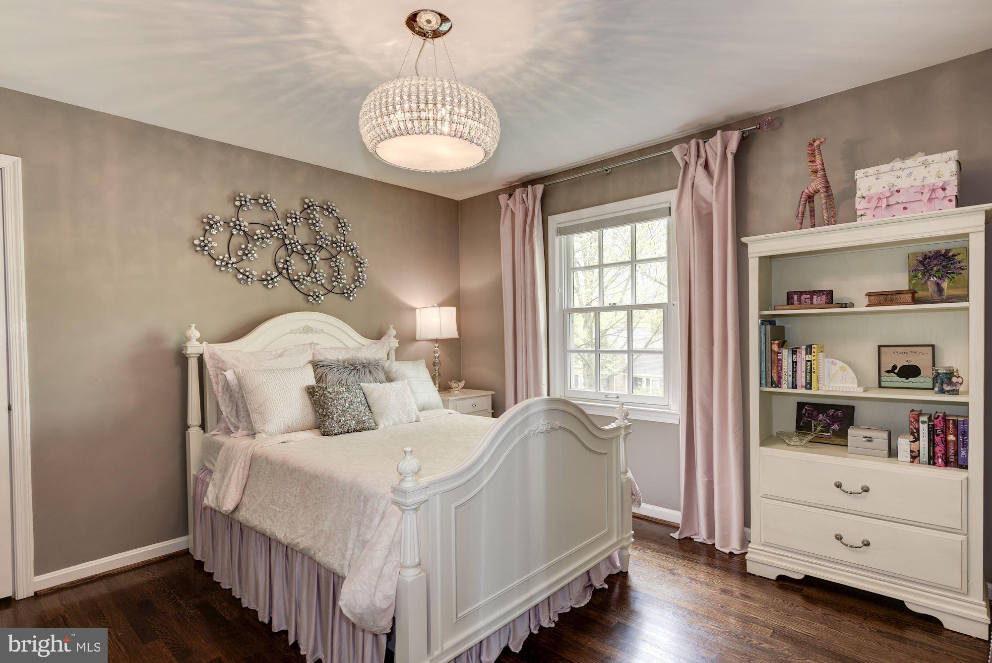 RIVER FALLS - Residential