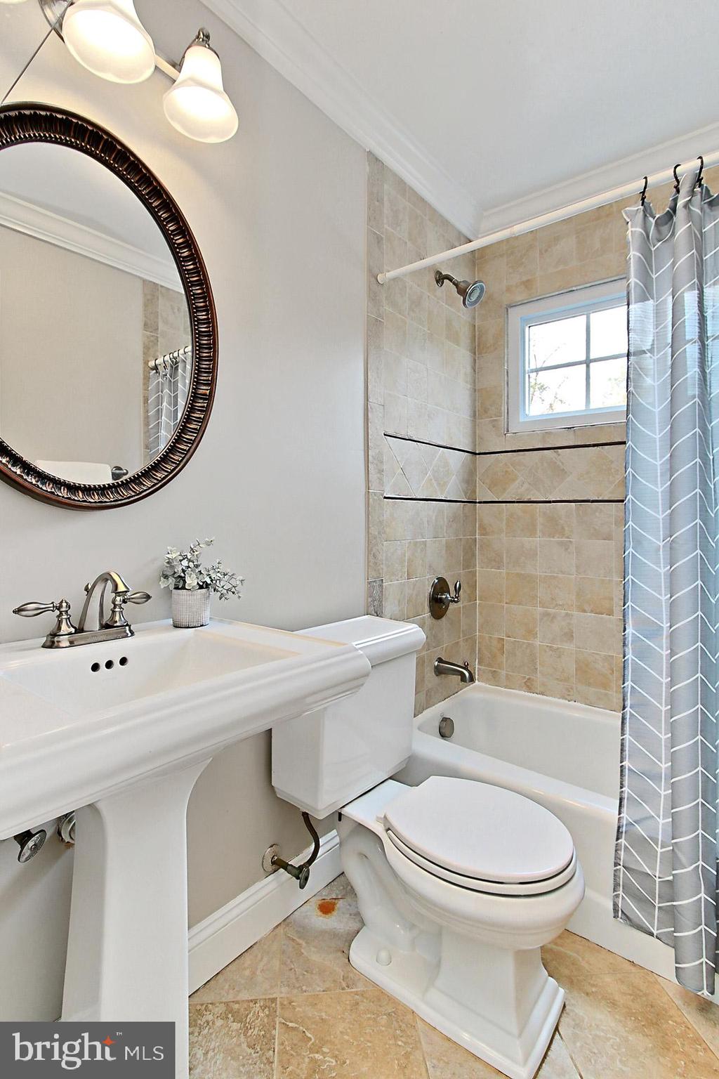 VALLEY BROOK - Residential