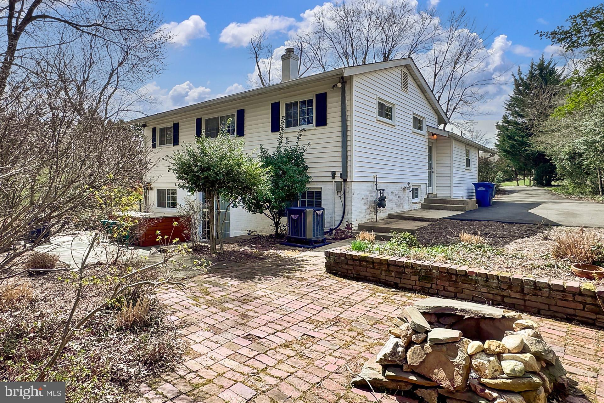 VALLEY BROOK - Residential