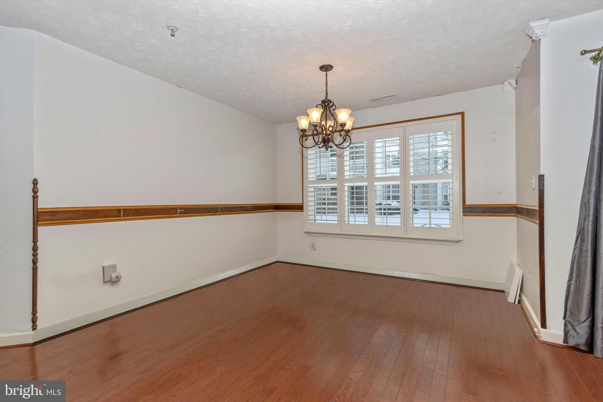 SPRING RIDGE - Residential