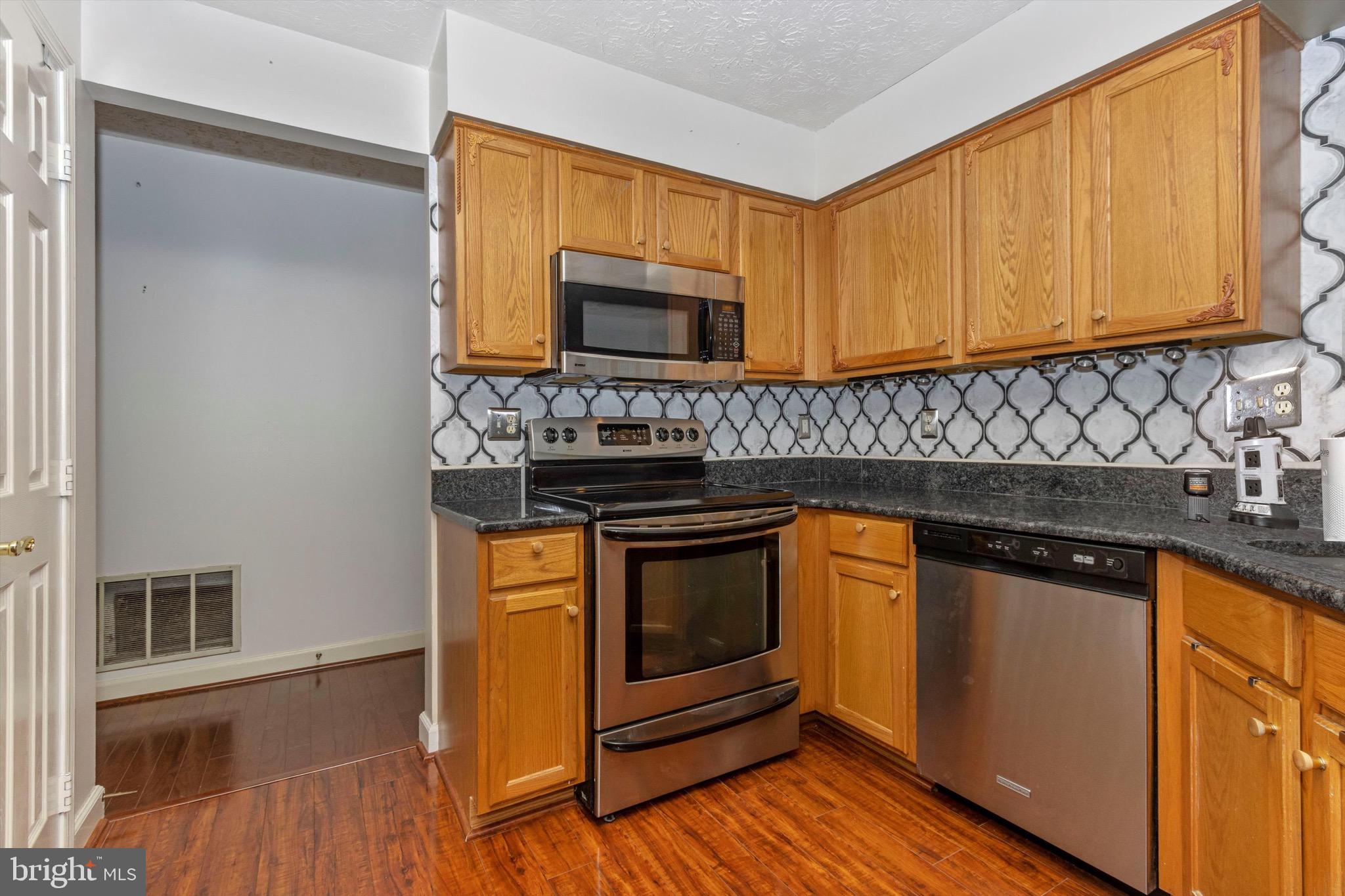 SPRING RIDGE - Residential