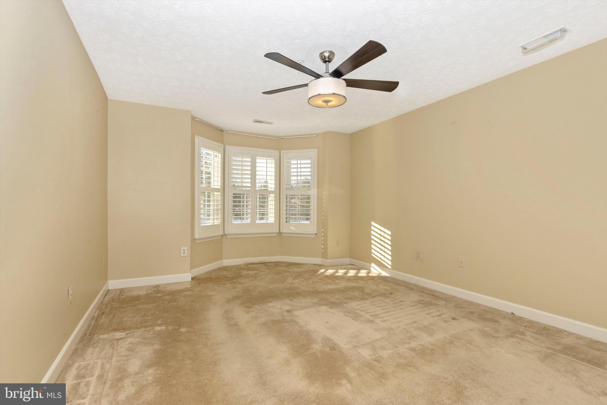 SPRING RIDGE - Residential