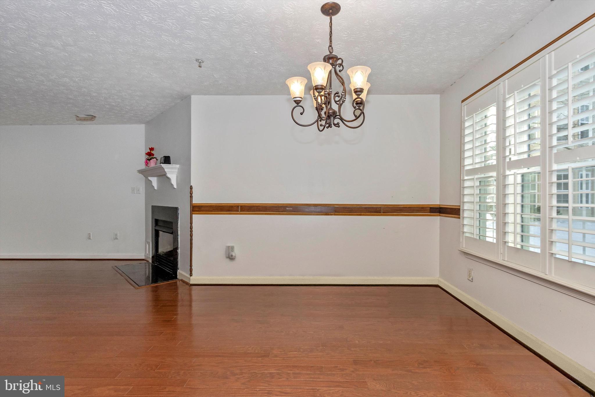 SPRING RIDGE - Residential