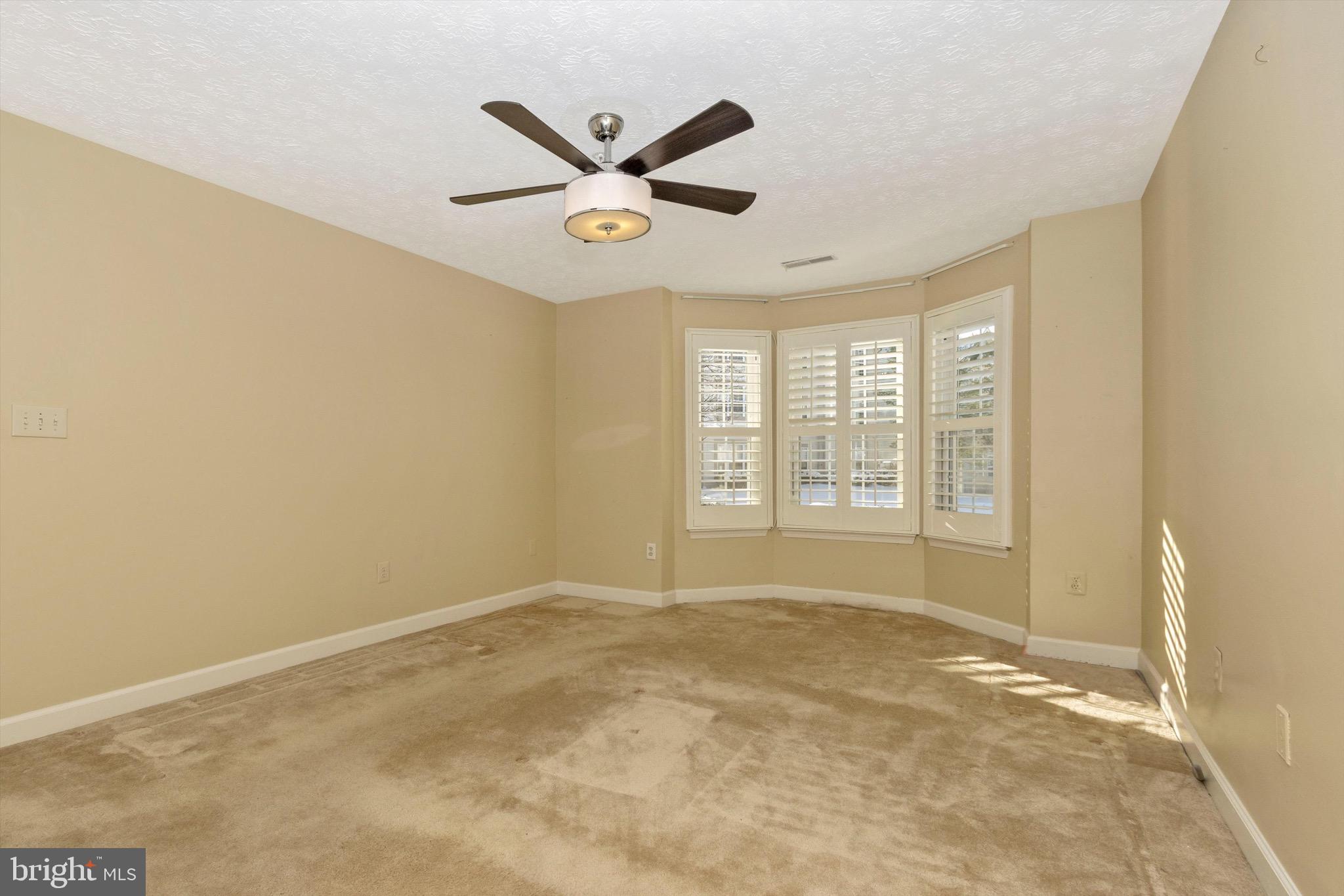 SPRING RIDGE - Residential