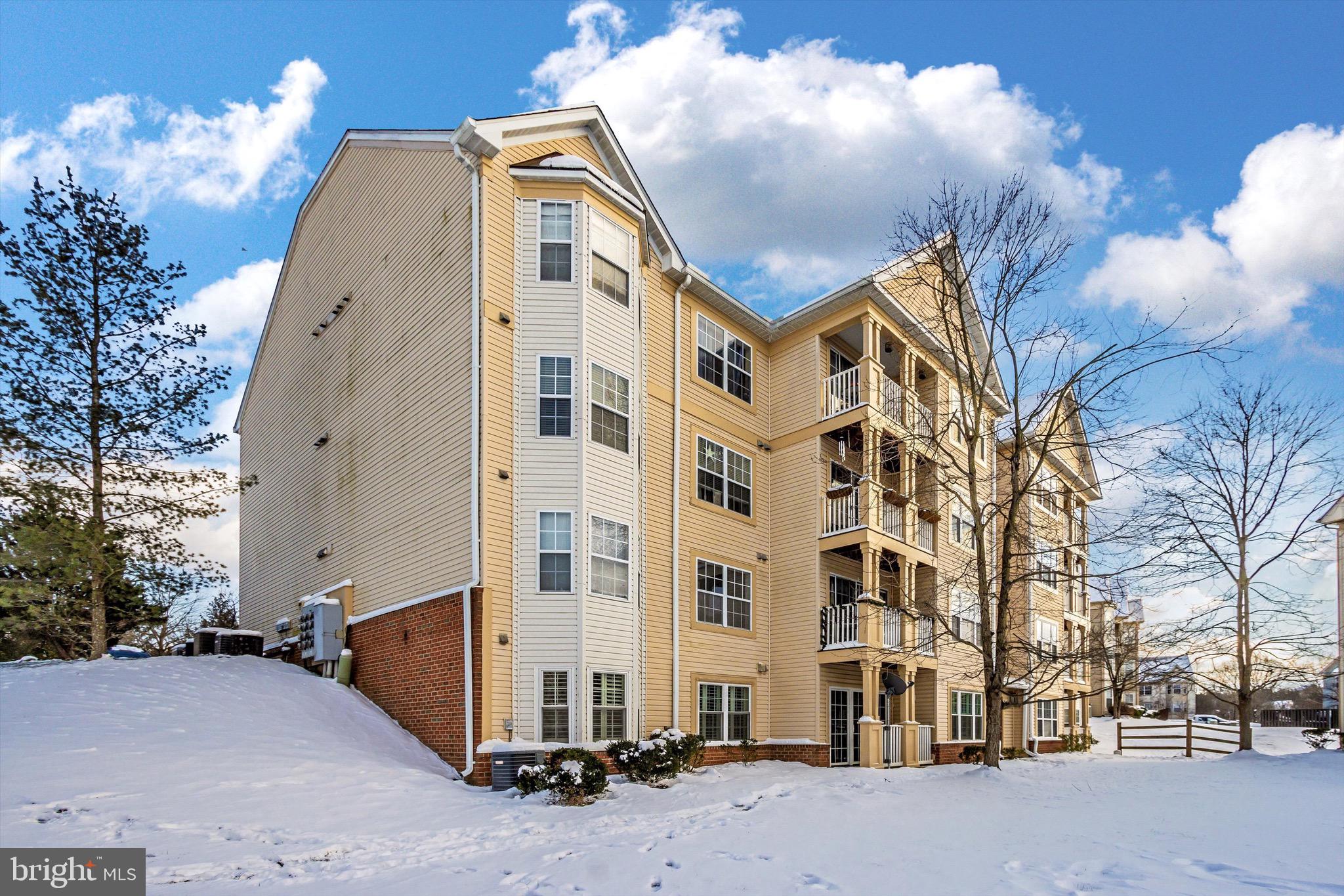 SPRING RIDGE - Residential