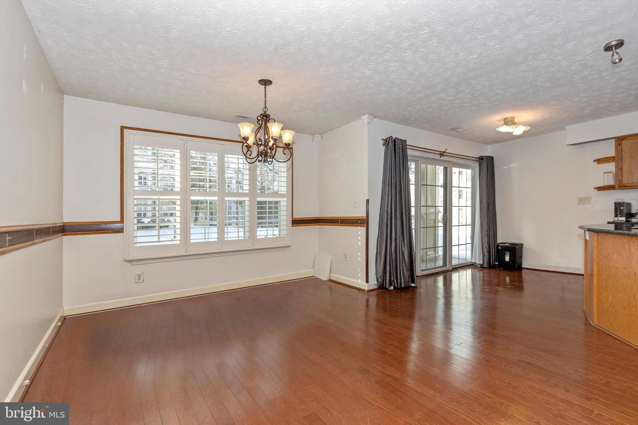 SPRING RIDGE - Residential