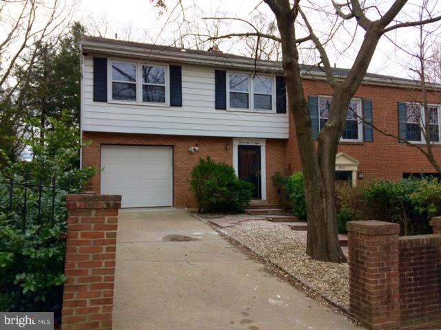 LONDON SQUARE - Residential Lease