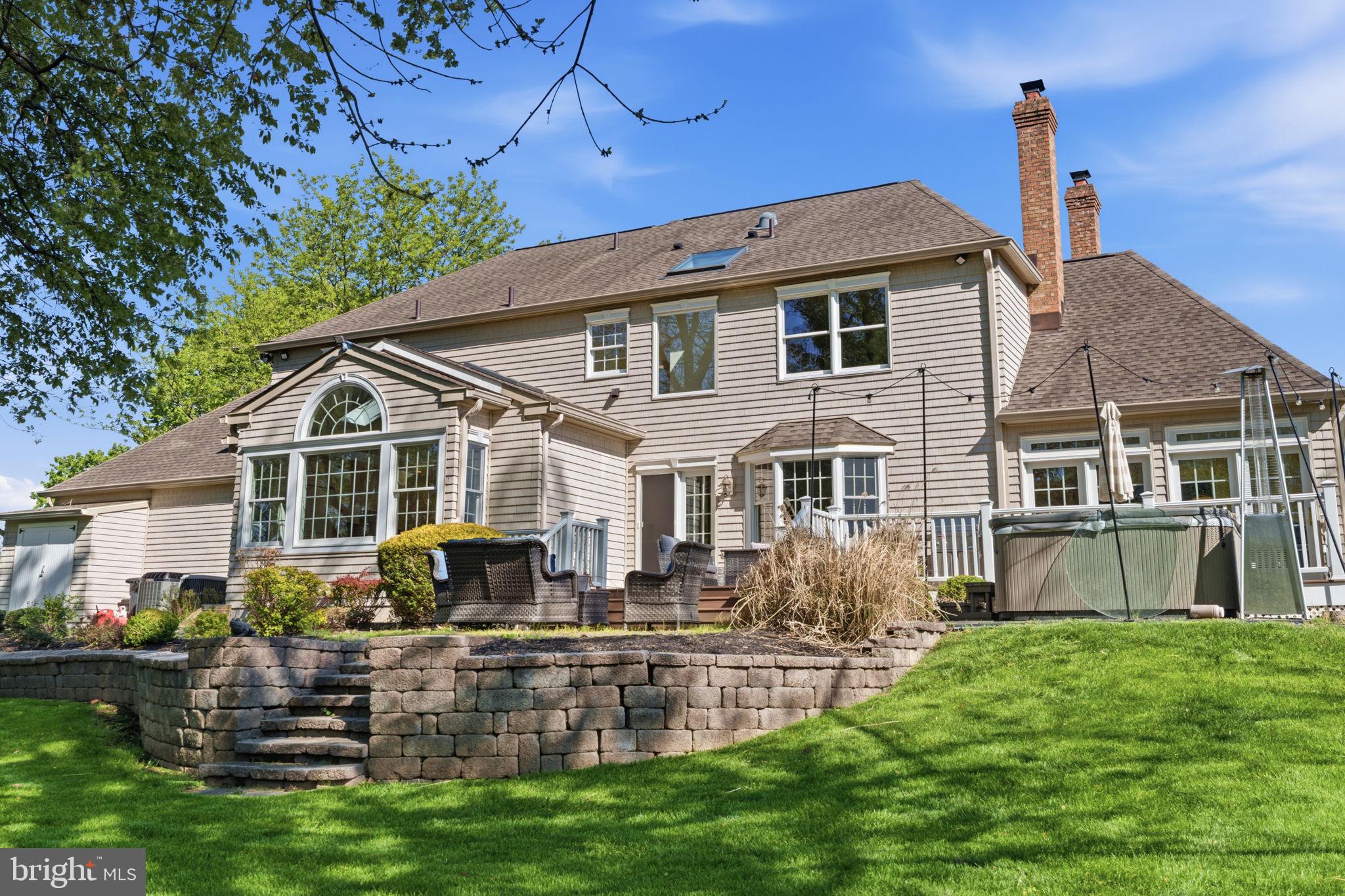 MAKEFIELD BROOK - Residential