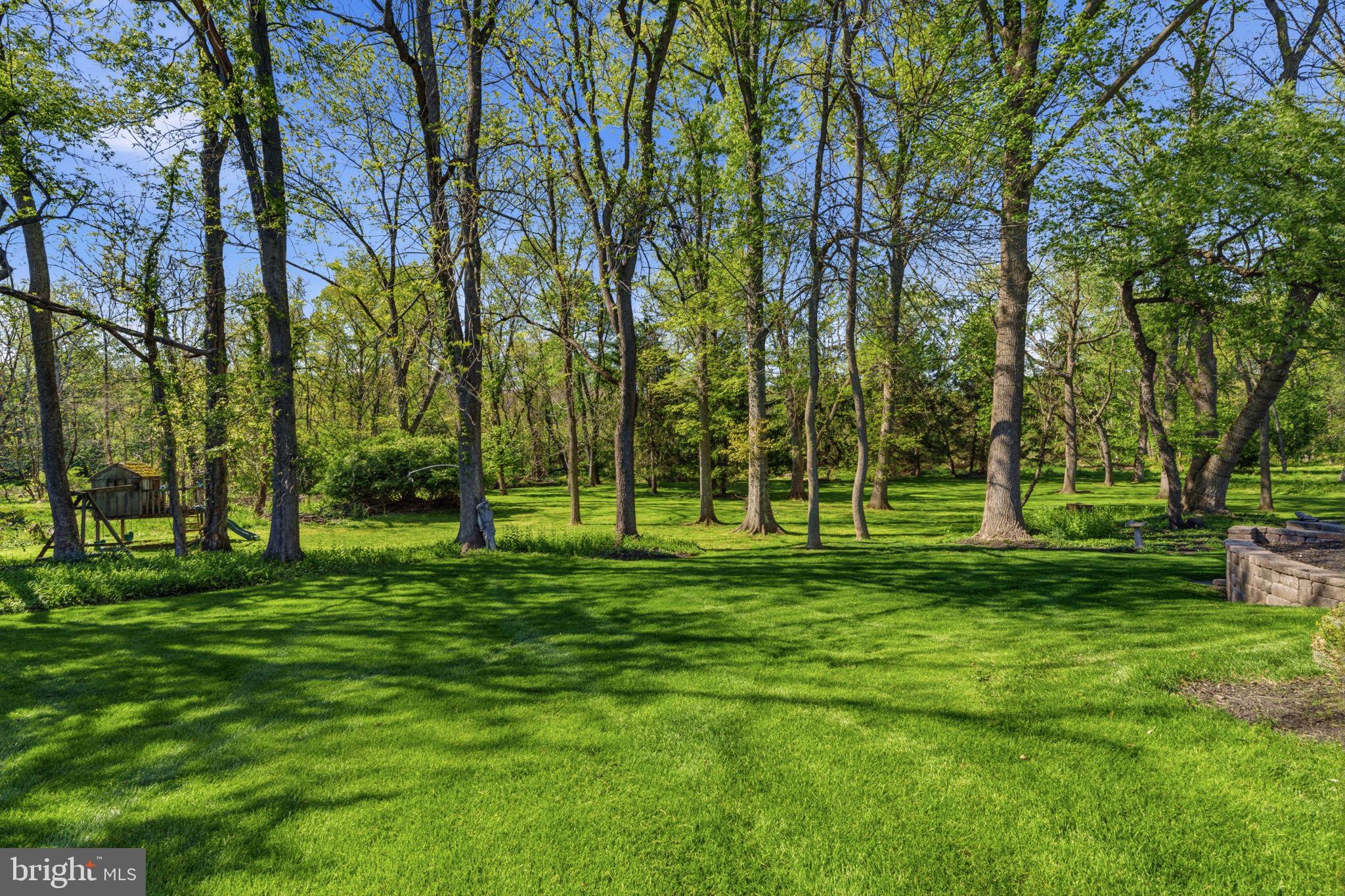 MAKEFIELD BROOK - Residential