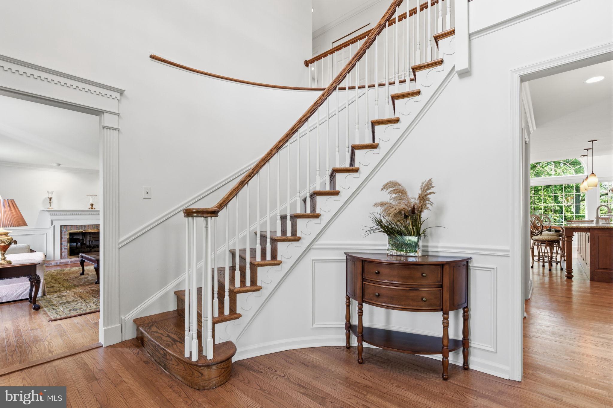 MAKEFIELD BROOK - Residential