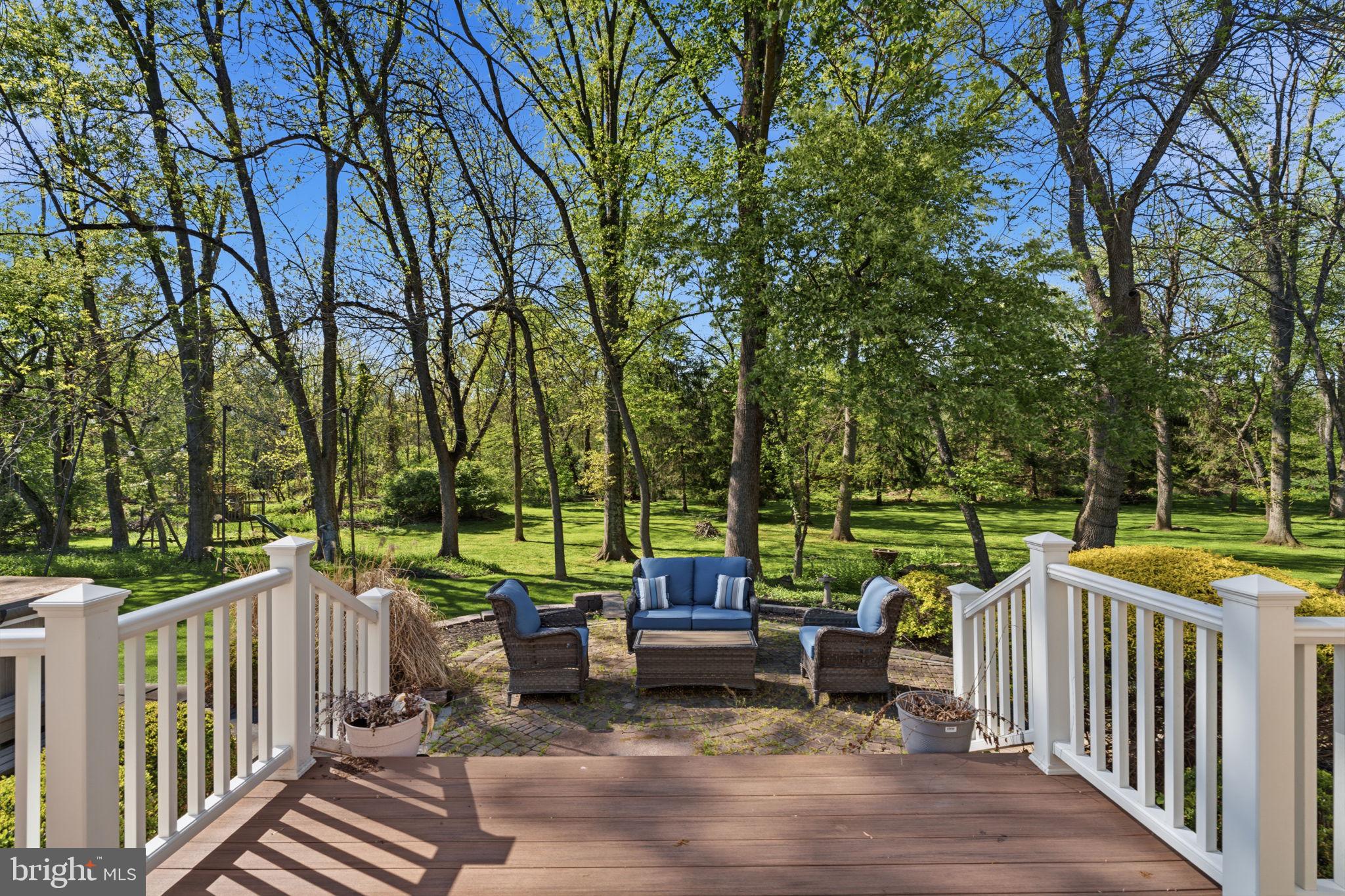 MAKEFIELD BROOK - Residential