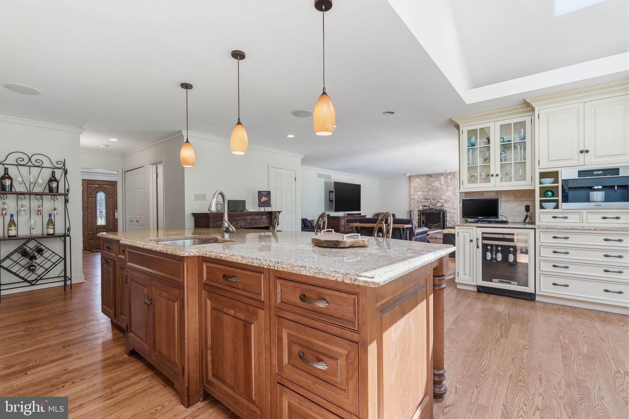 MAKEFIELD BROOK - Residential