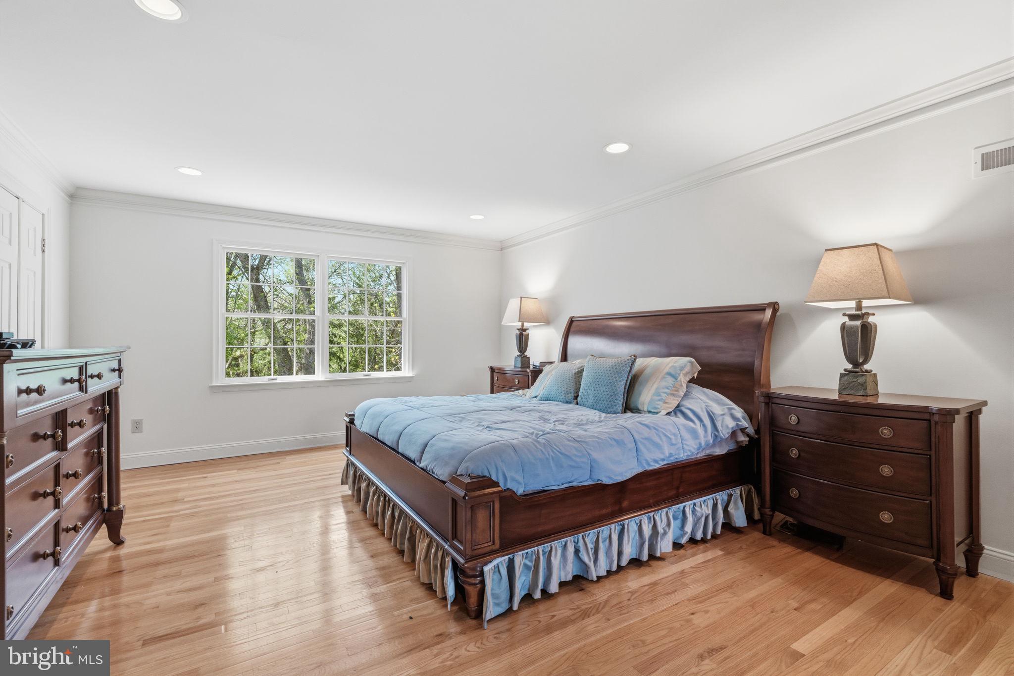 MAKEFIELD BROOK - Residential