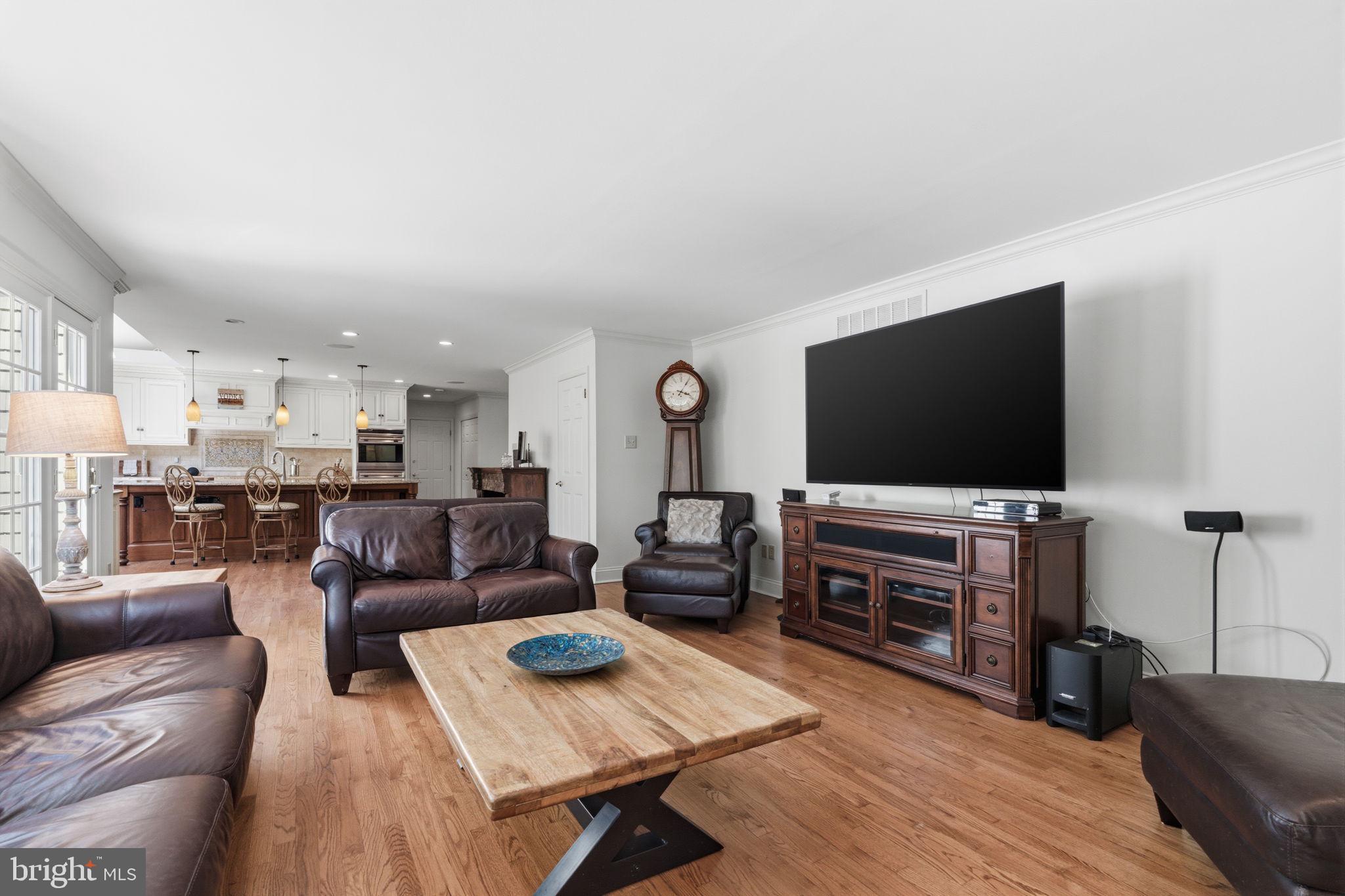 MAKEFIELD BROOK - Residential