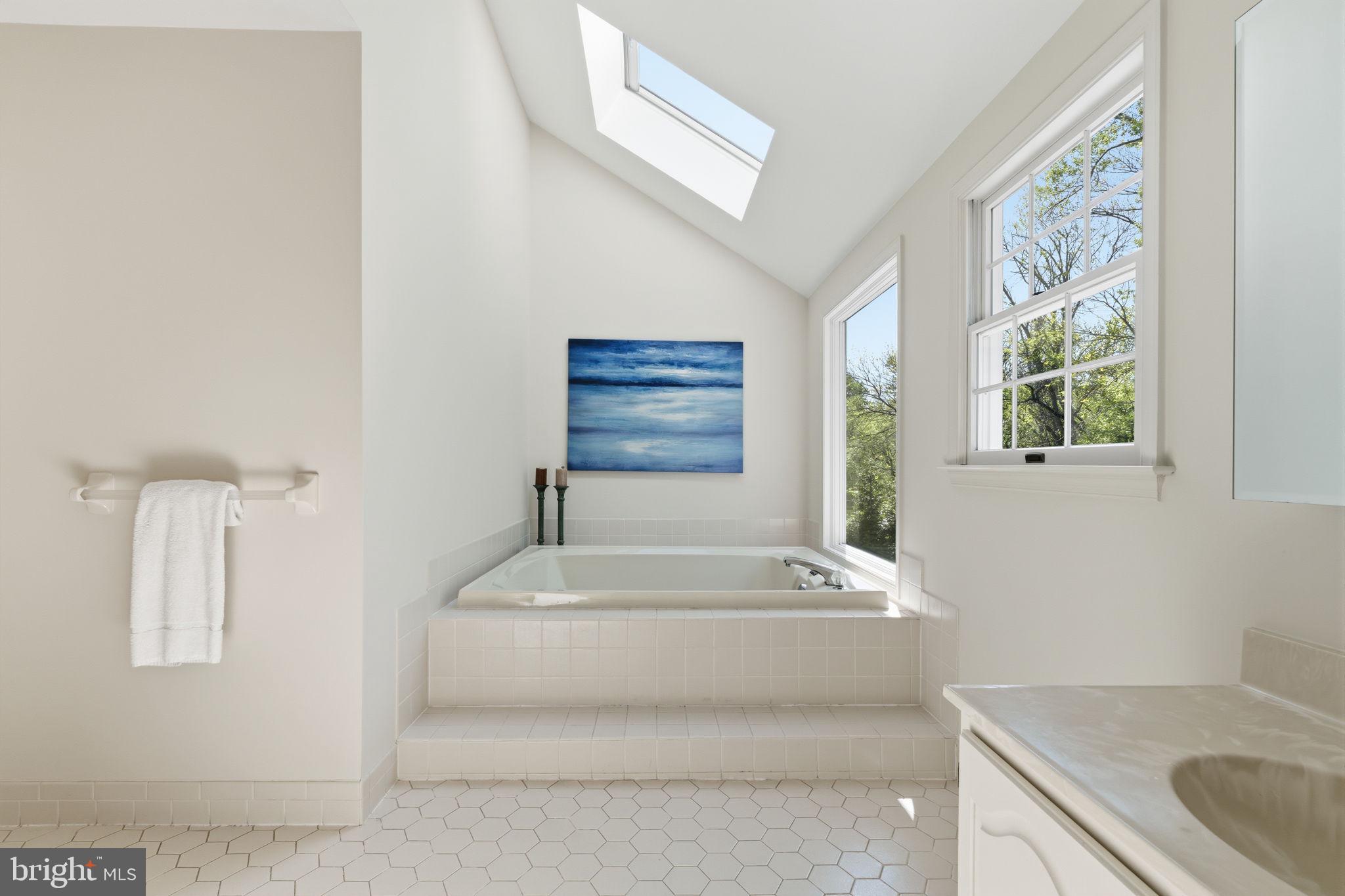 MAKEFIELD BROOK - Residential