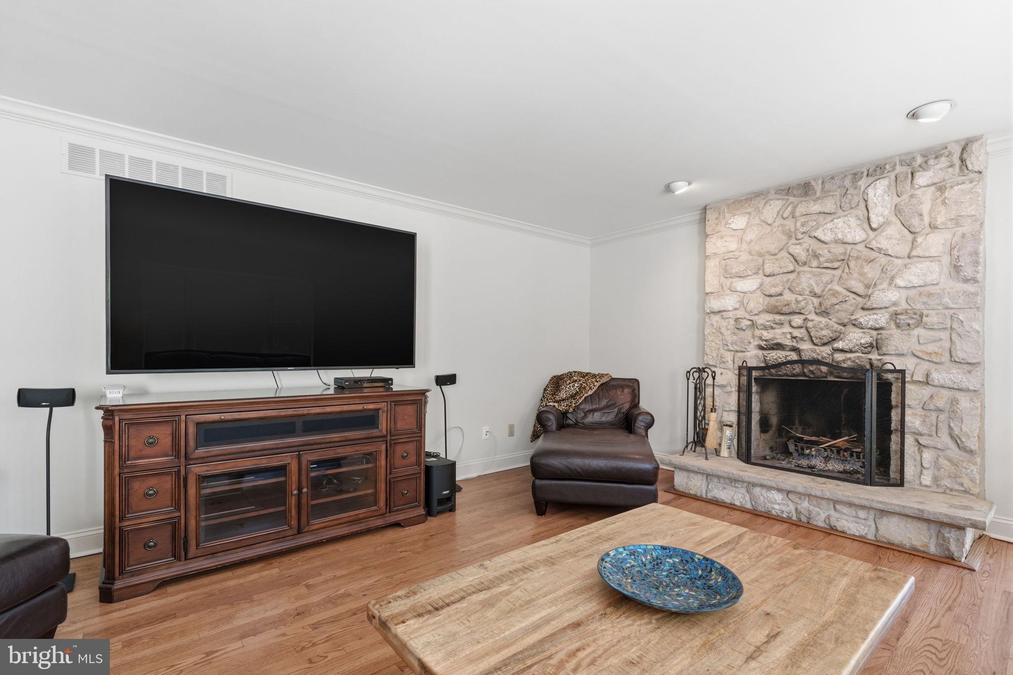 MAKEFIELD BROOK - Residential