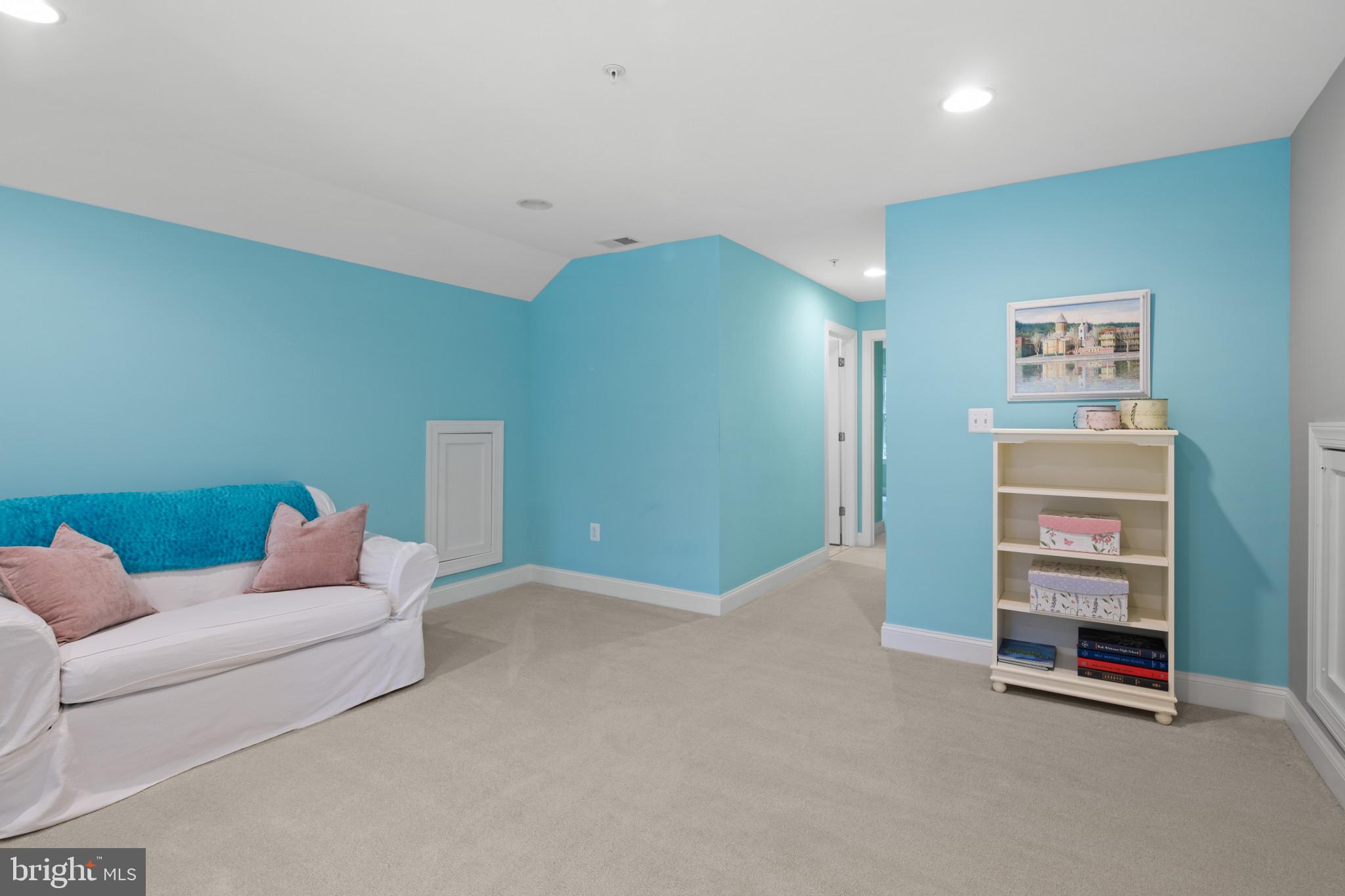 OAKWOOD KNOLLS - Residential