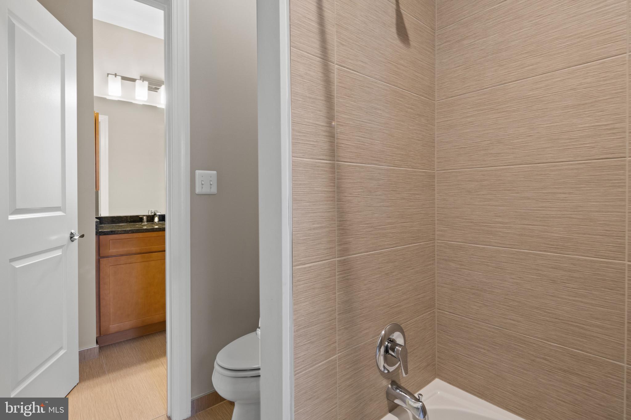 OAKWOOD KNOLLS - Residential