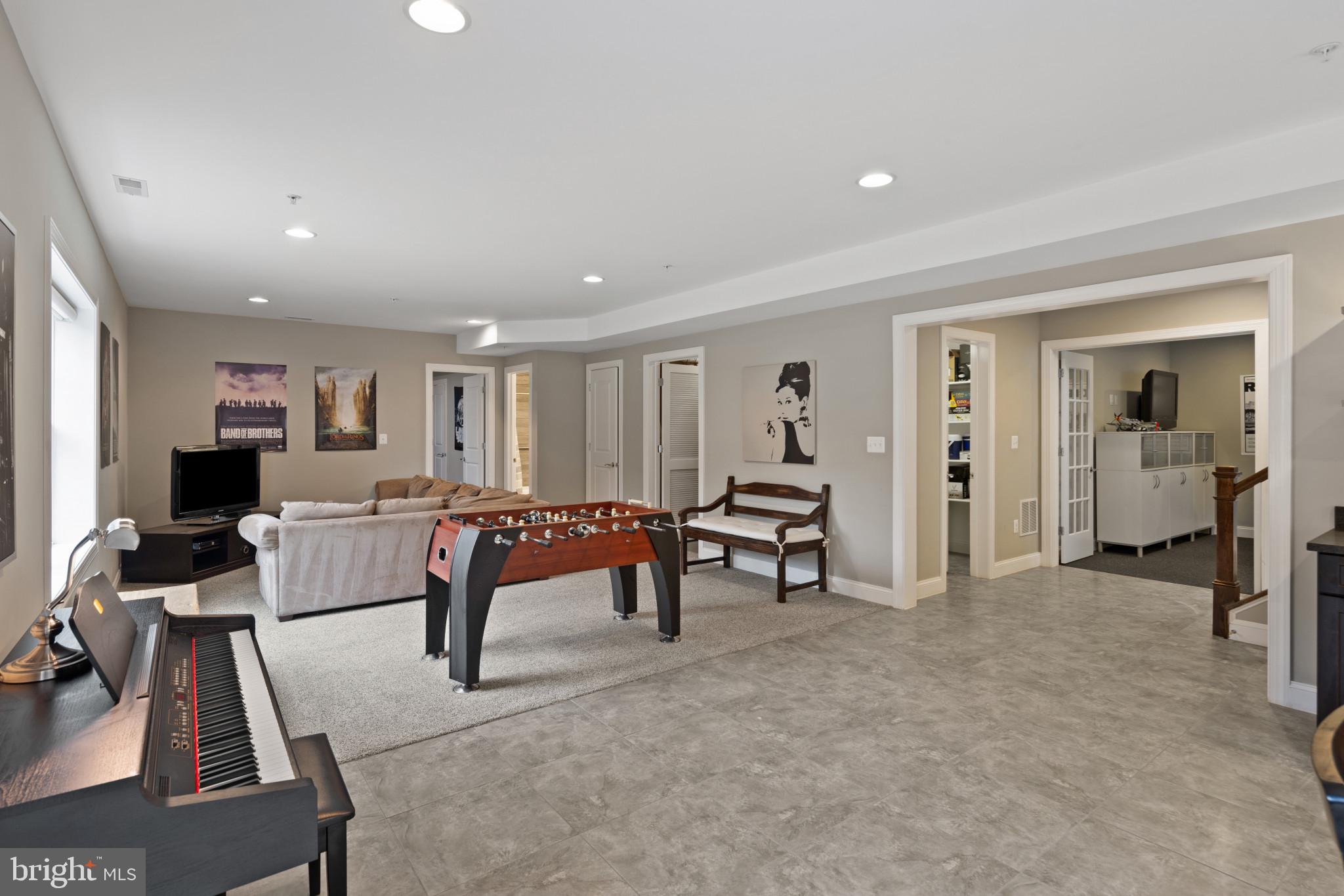 OAKWOOD KNOLLS - Residential