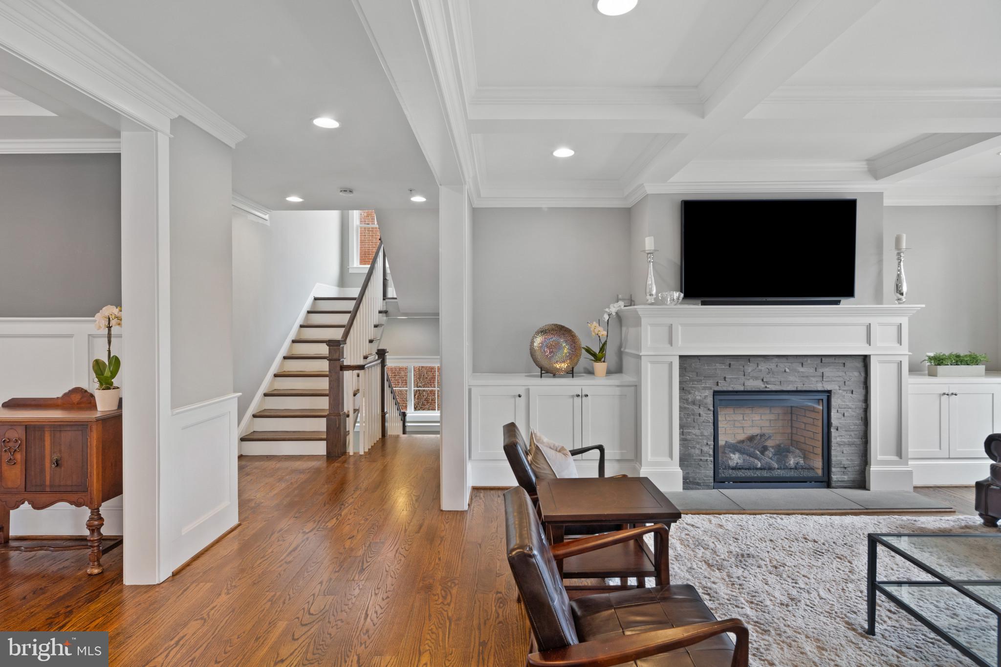 OAKWOOD KNOLLS - Residential