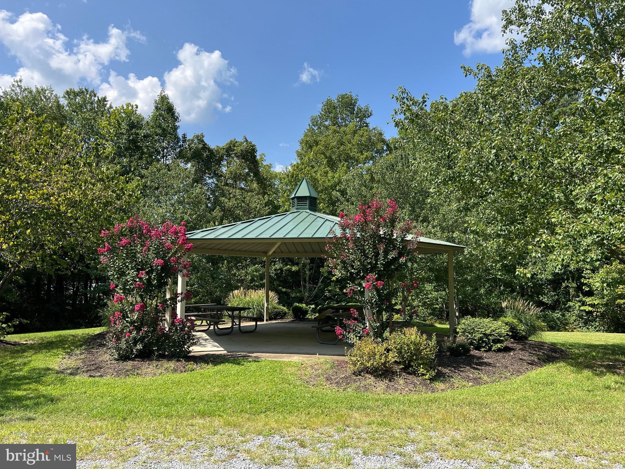 HANOVER FARMS - Residential