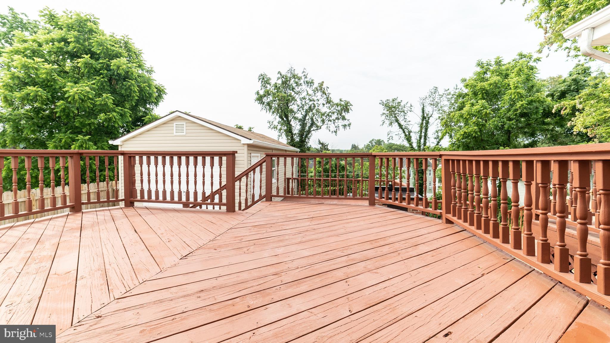 MAPLE HILL - Residential