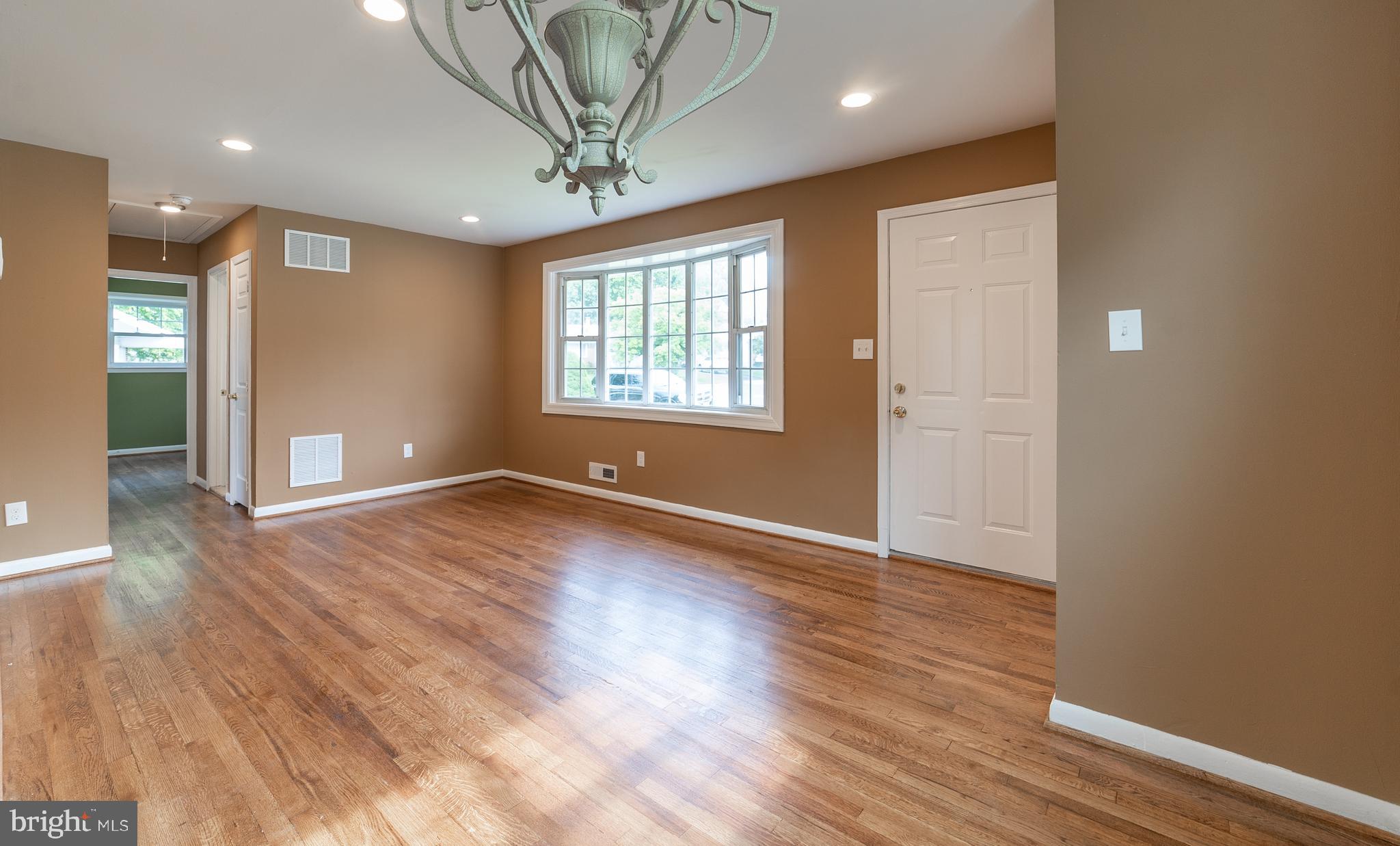 MAPLE HILL - Residential