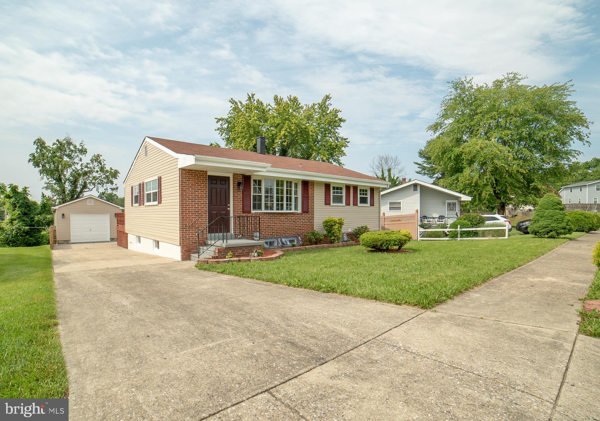 MAPLE HILL - Residential