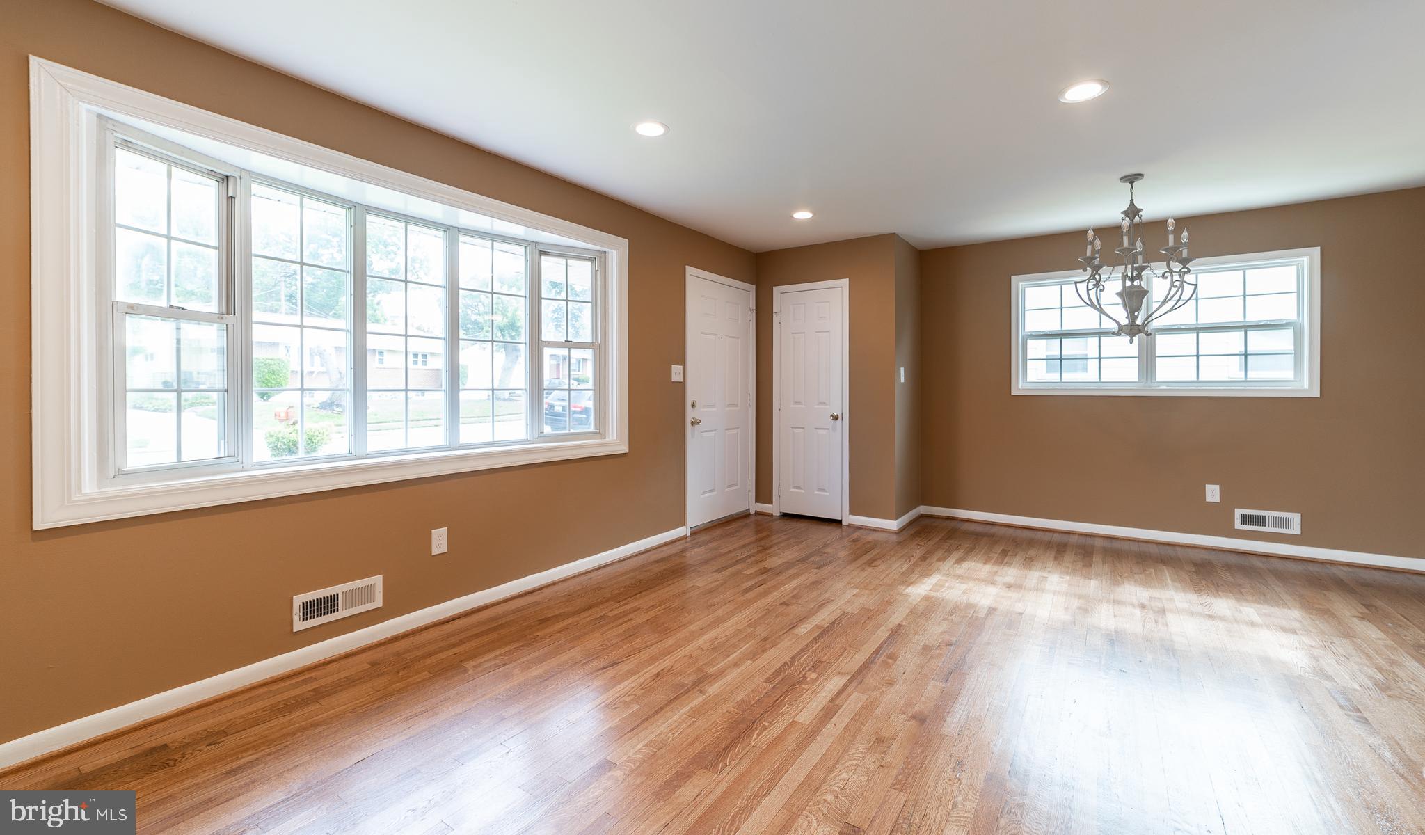 MAPLE HILL - Residential