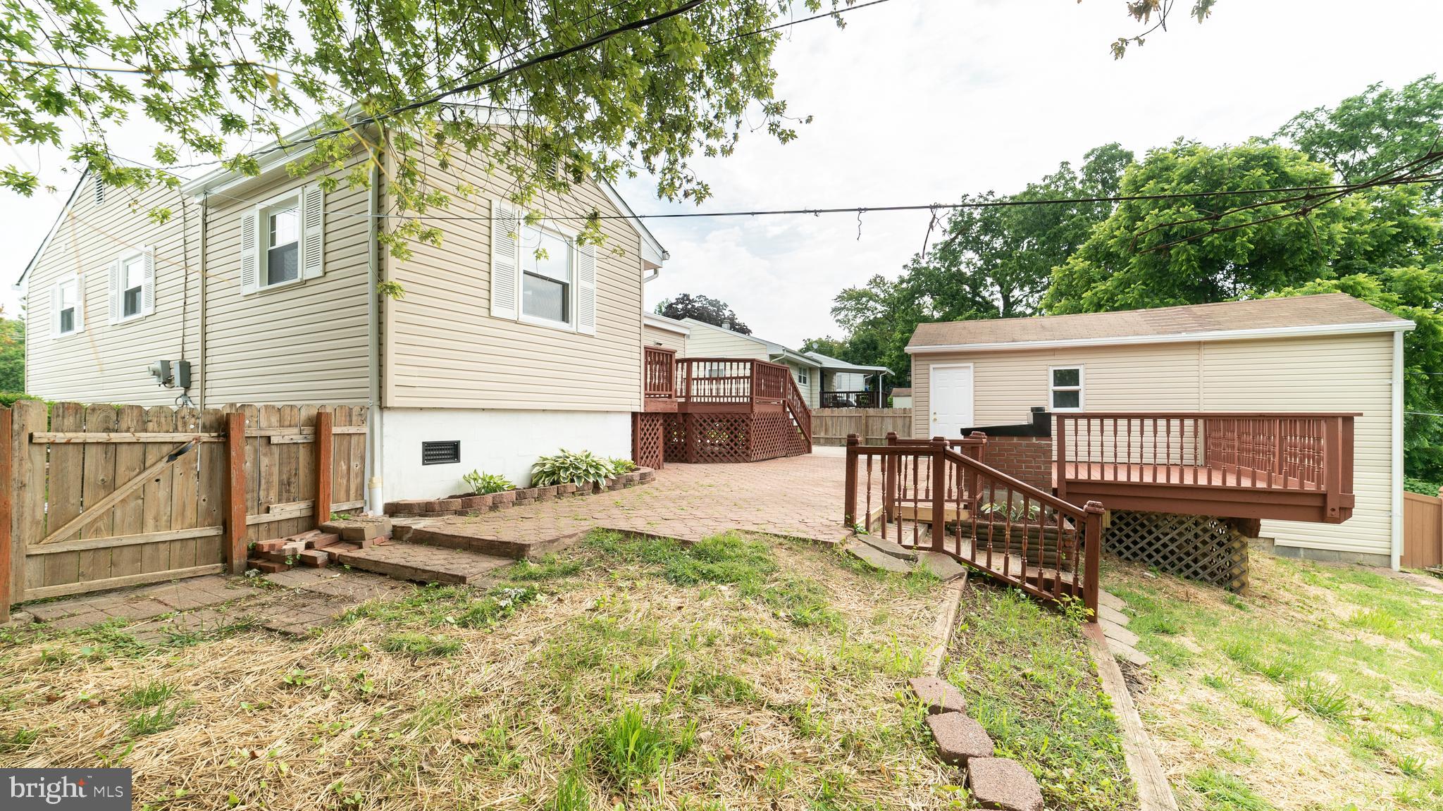 MAPLE HILL - Residential