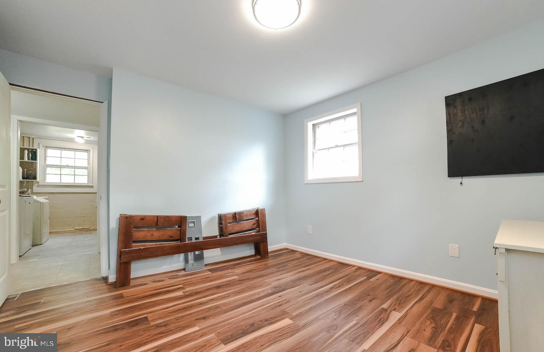 FOREST GLENN ESTATES - Residential Lease