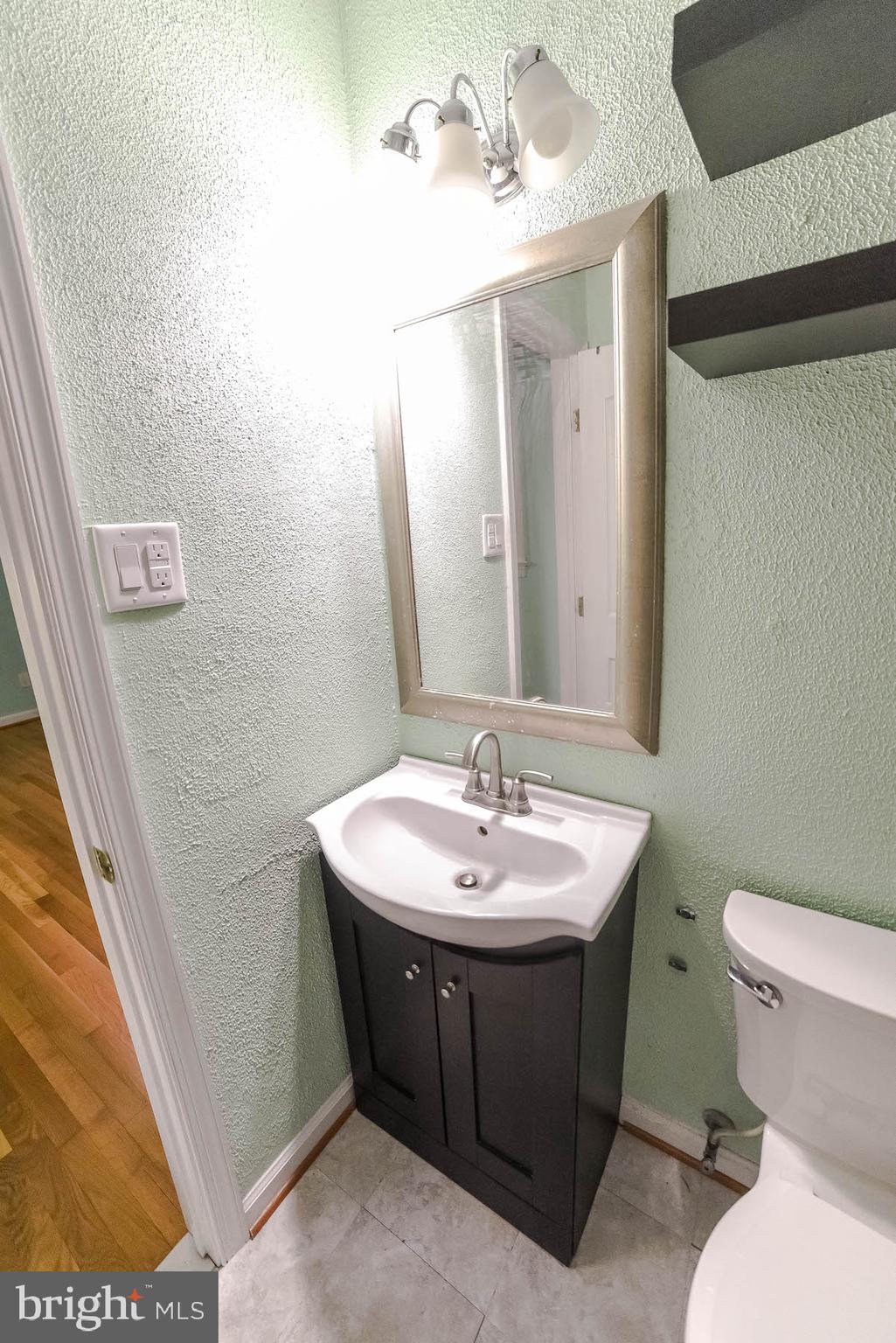 FOREST GLENN ESTATES - Residential Lease