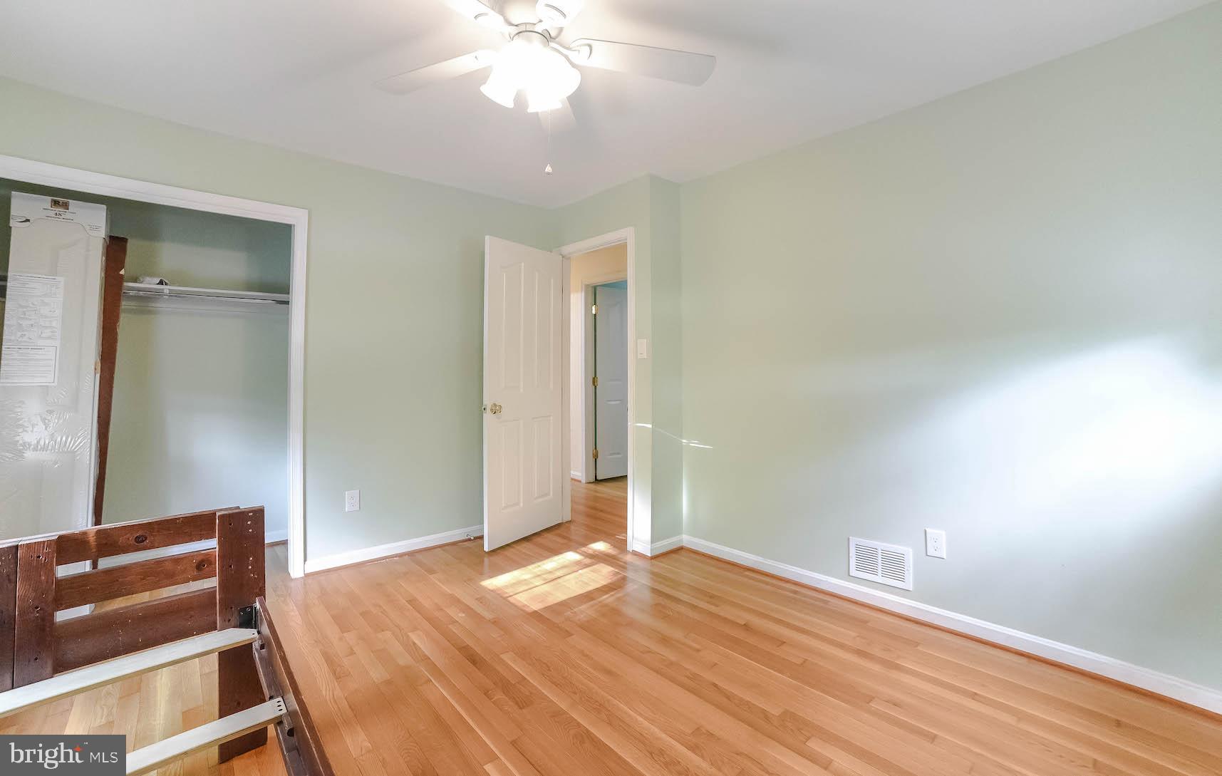 FOREST GLENN ESTATES - Residential Lease