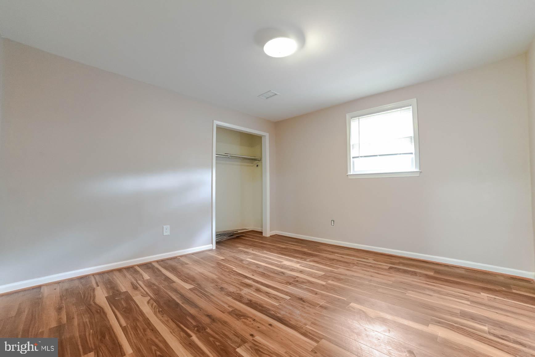 FOREST GLENN ESTATES - Residential Lease