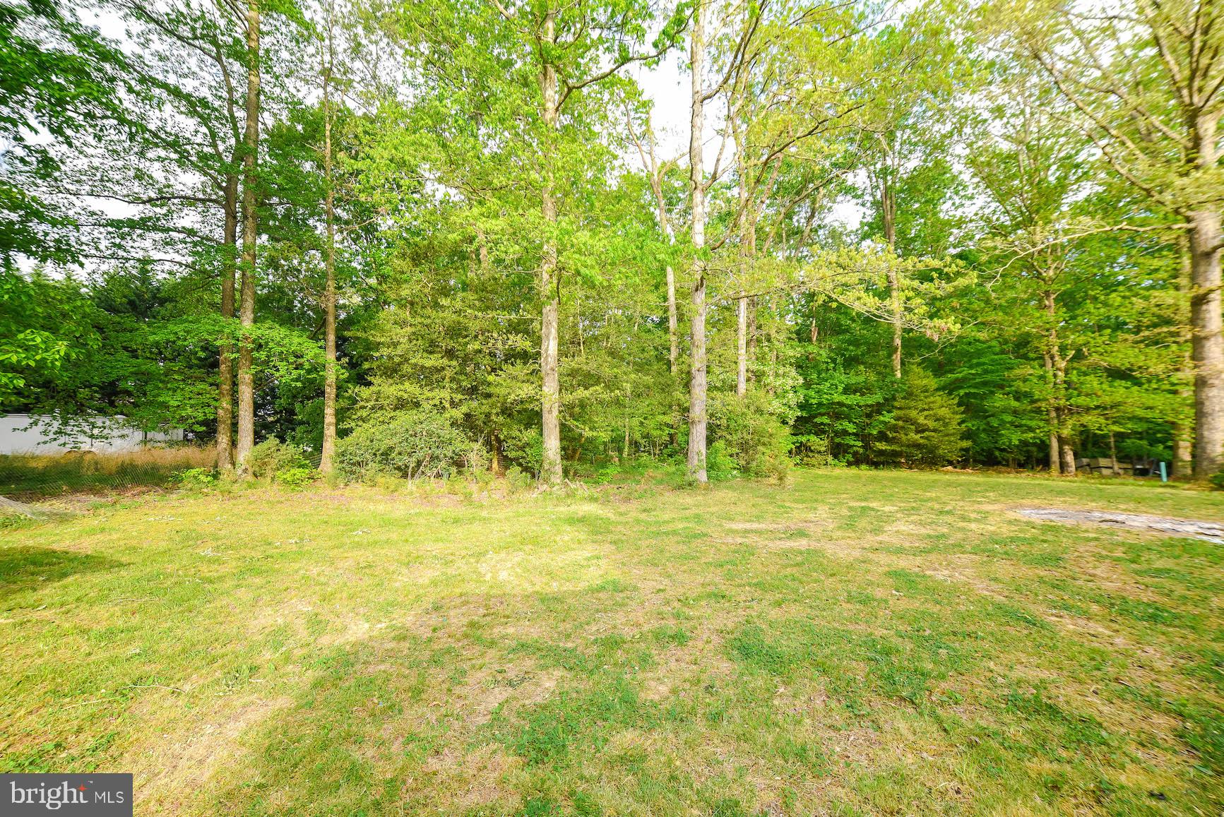 FOREST GLENN ESTATES - Residential Lease