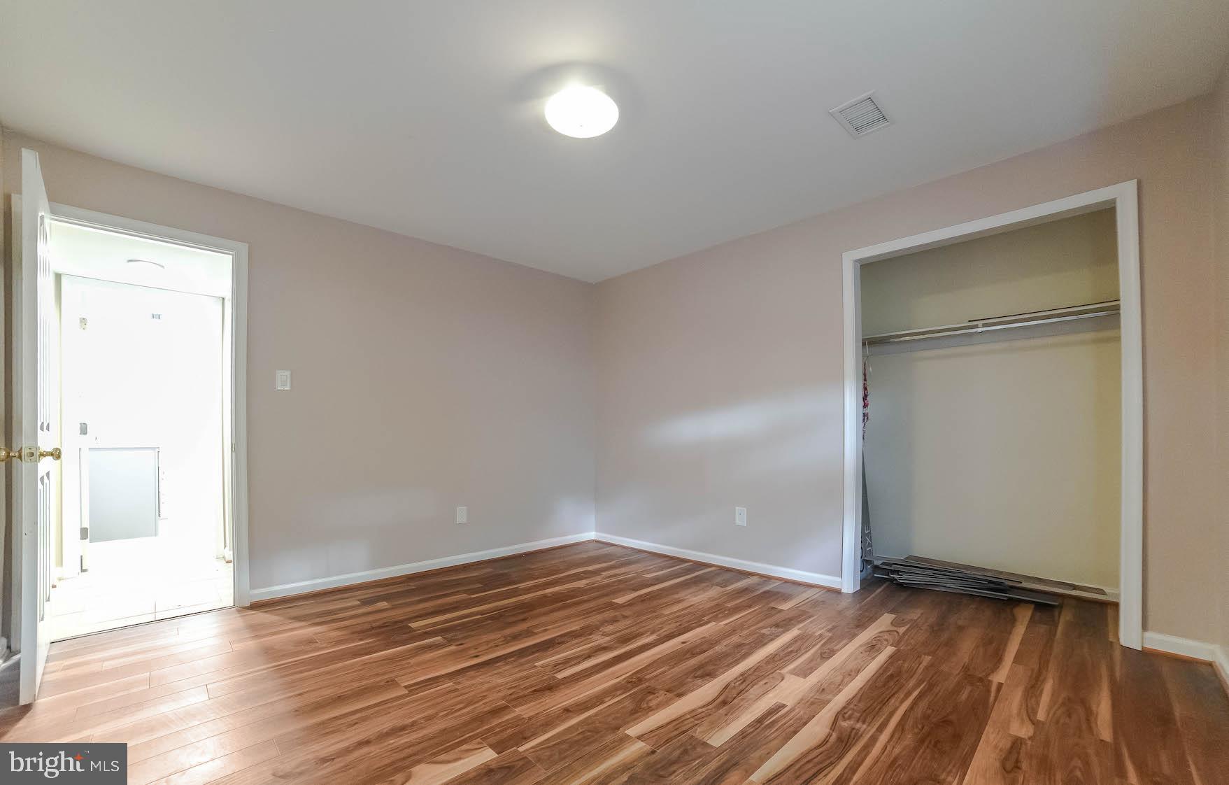 FOREST GLENN ESTATES - Residential Lease