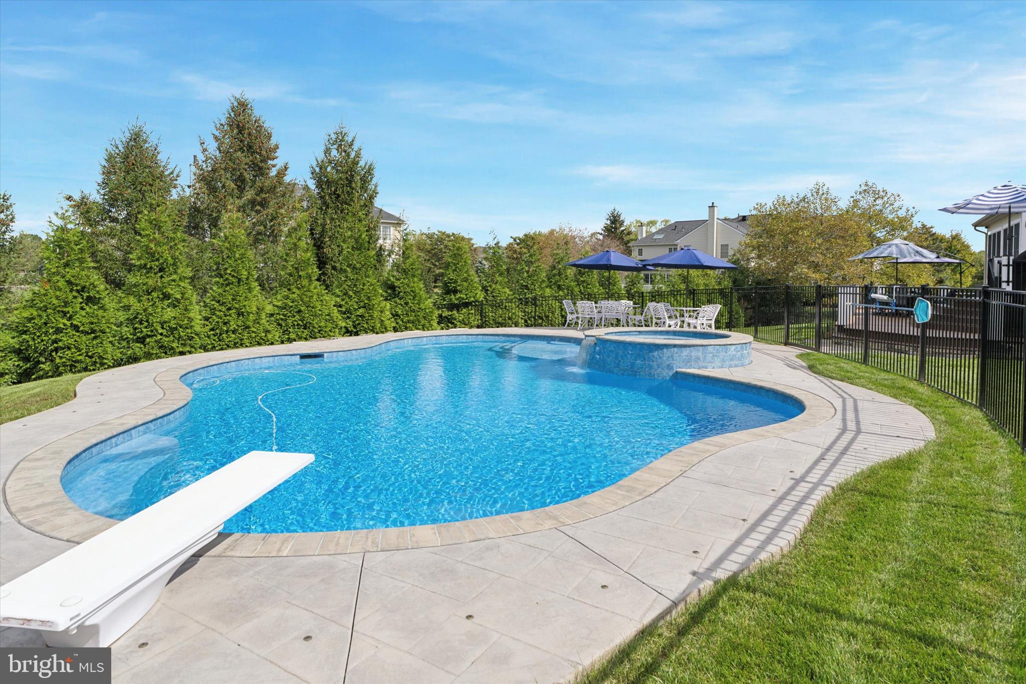 PROVIDENCE CHASE - Residential