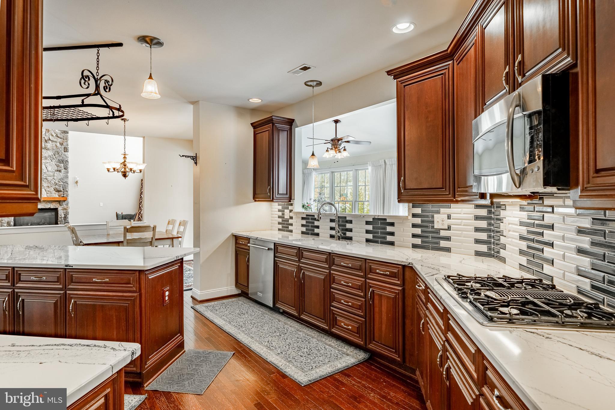 PROVIDENCE CHASE - Residential