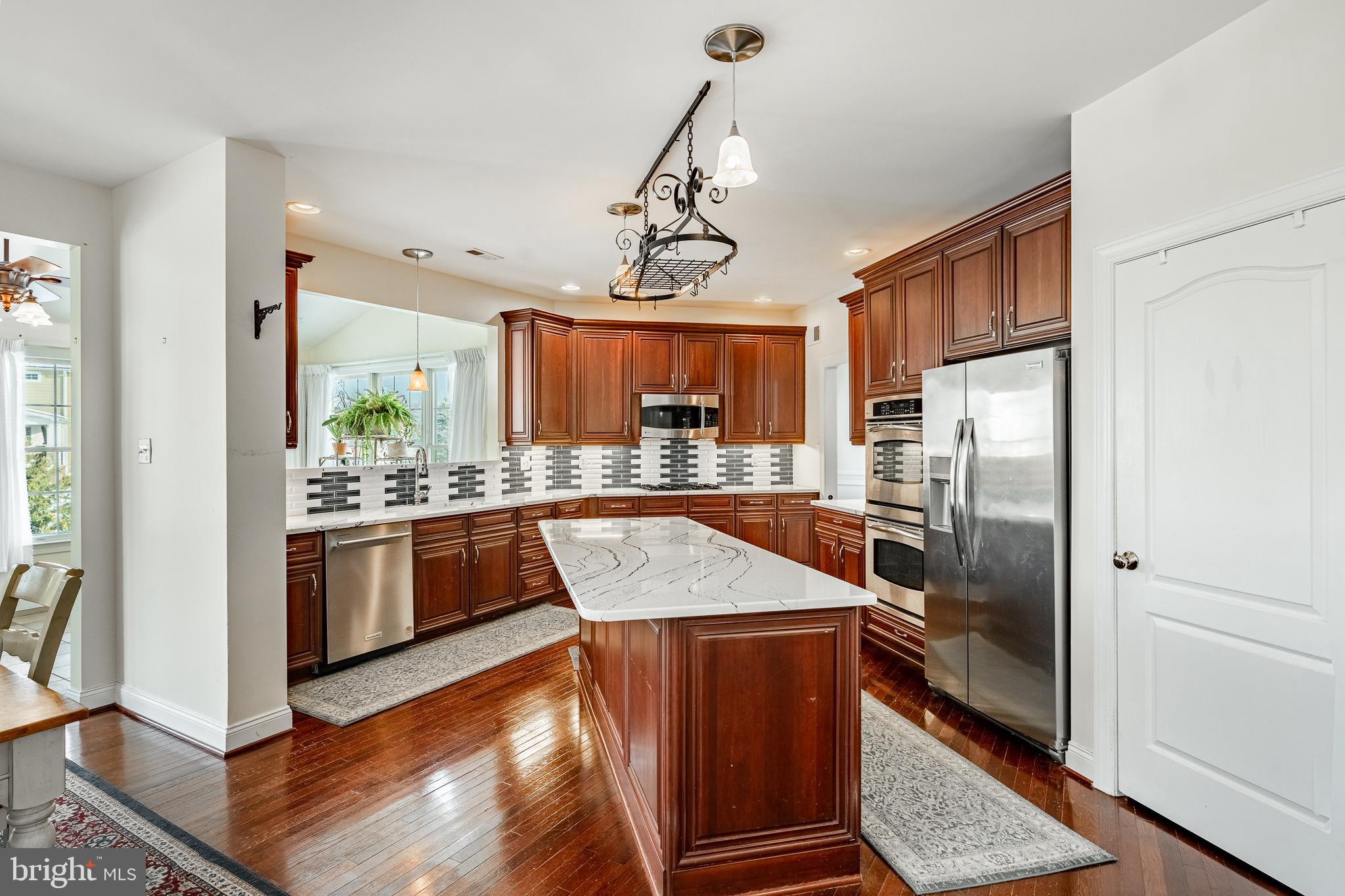 PROVIDENCE CHASE - Residential