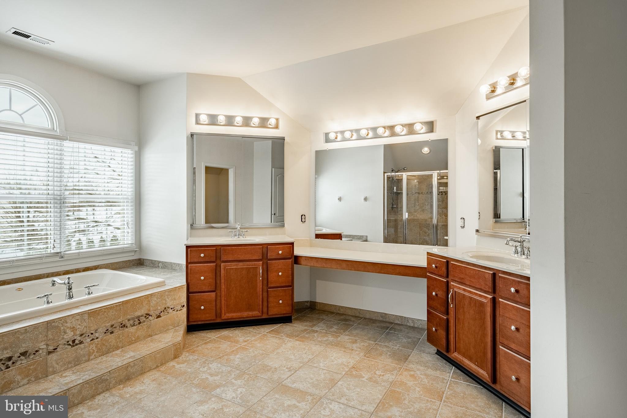 PROVIDENCE CHASE - Residential