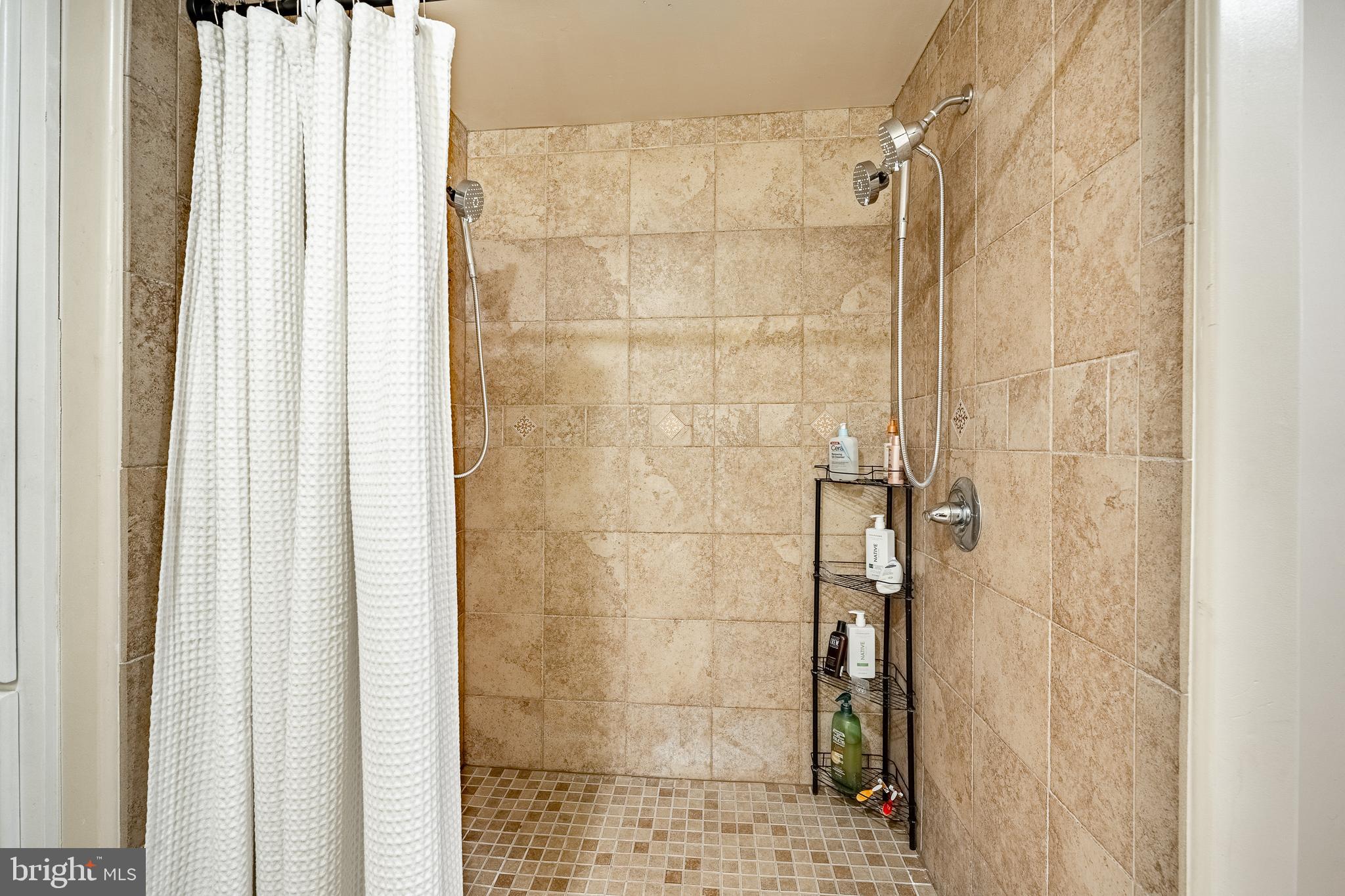 PROVIDENCE CHASE - Residential