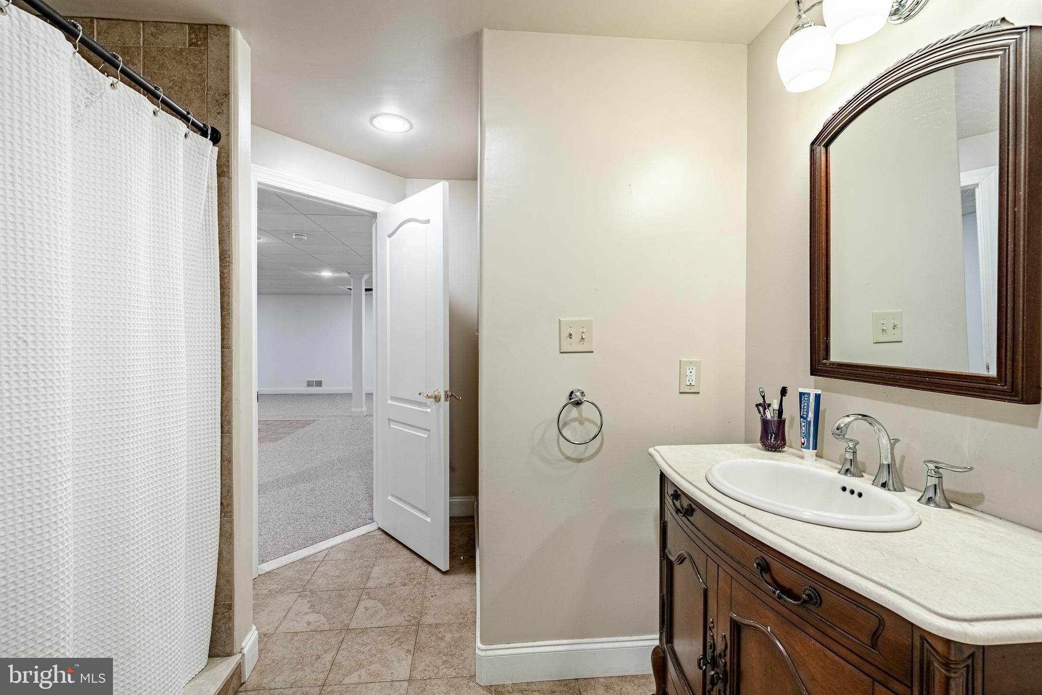 PROVIDENCE CHASE - Residential