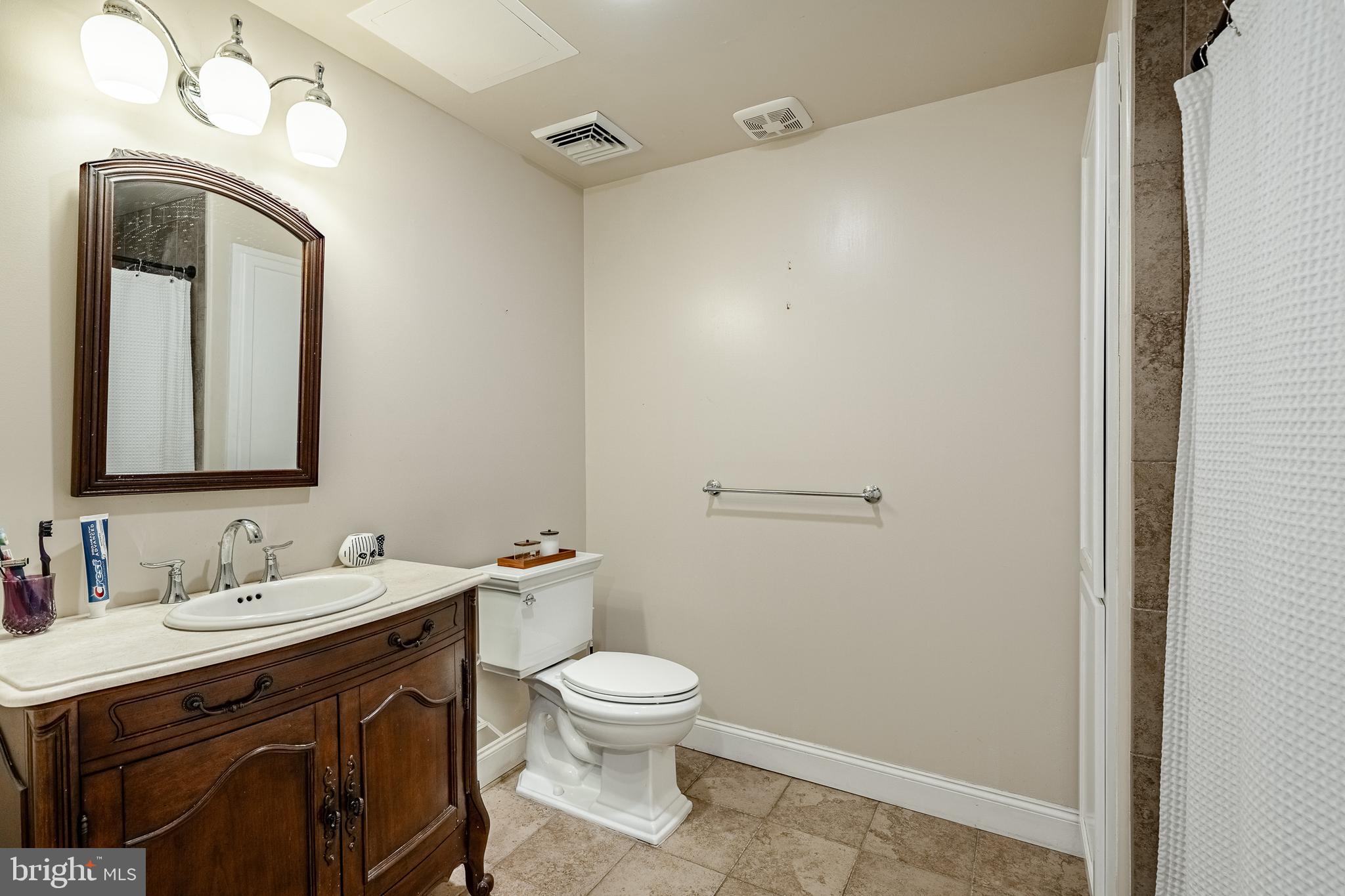 PROVIDENCE CHASE - Residential