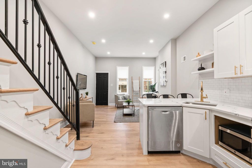 Photo of 2571 Coral Street, PHILADELPHIA, PA 19125 (MLS # PAPH2560338)