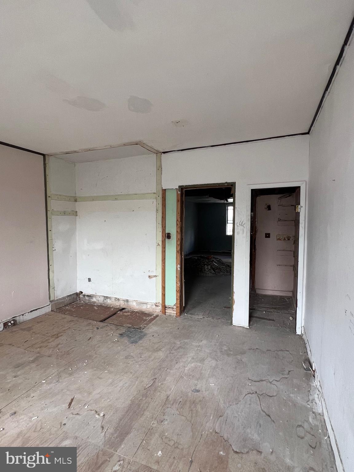 HIGHLANDTOWN - Residential