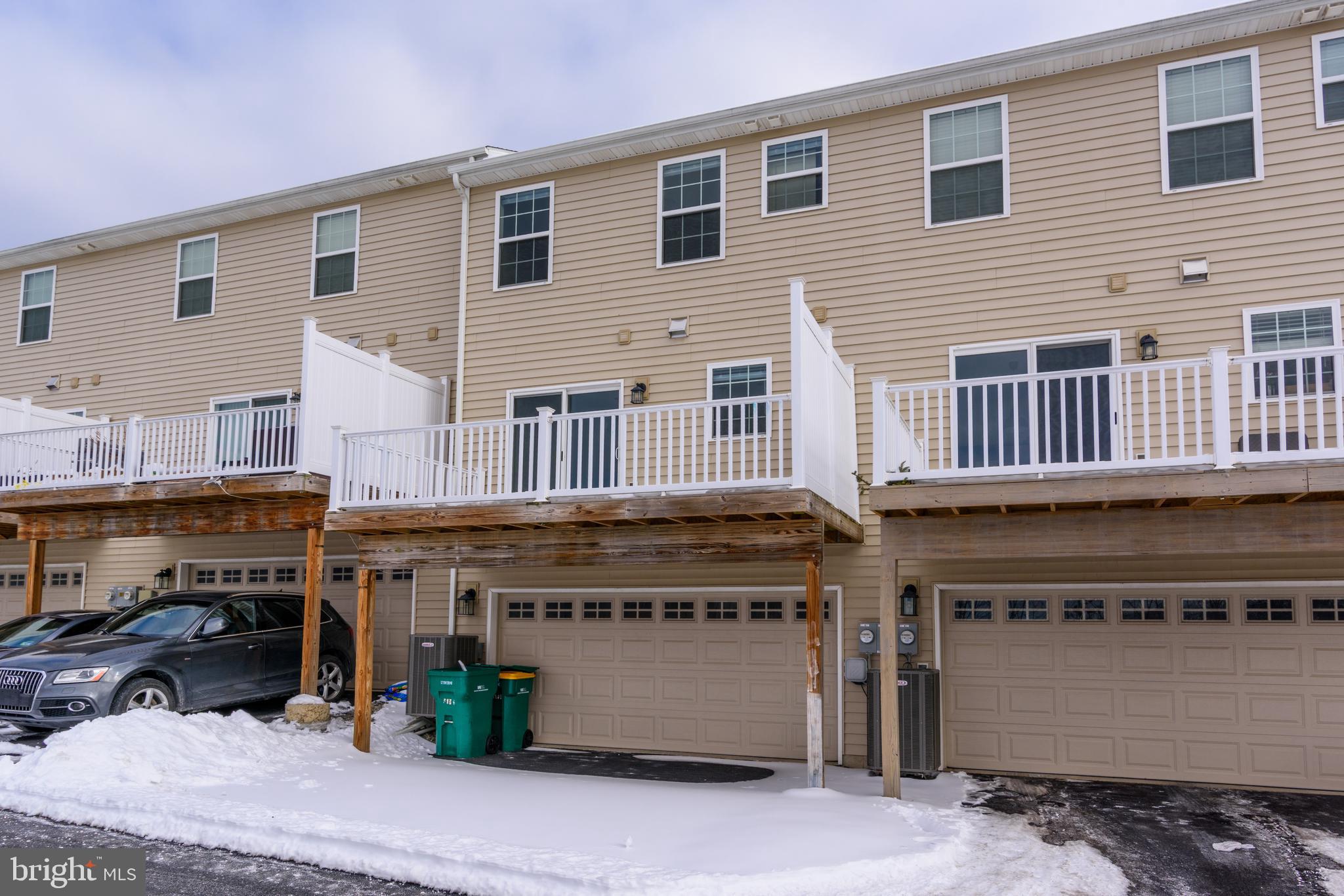 LAUREL RIDGE - Residential