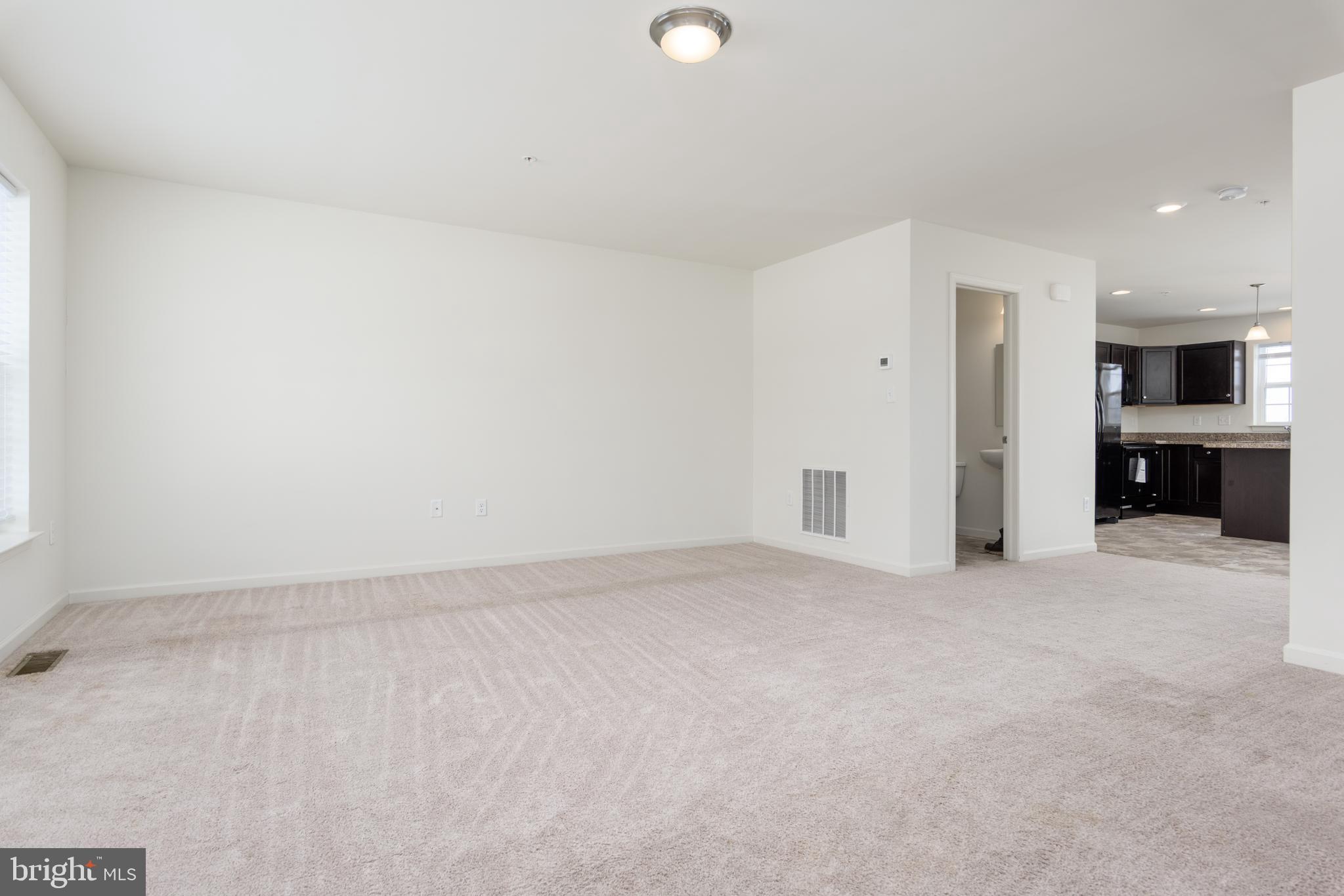 LAUREL RIDGE - Residential