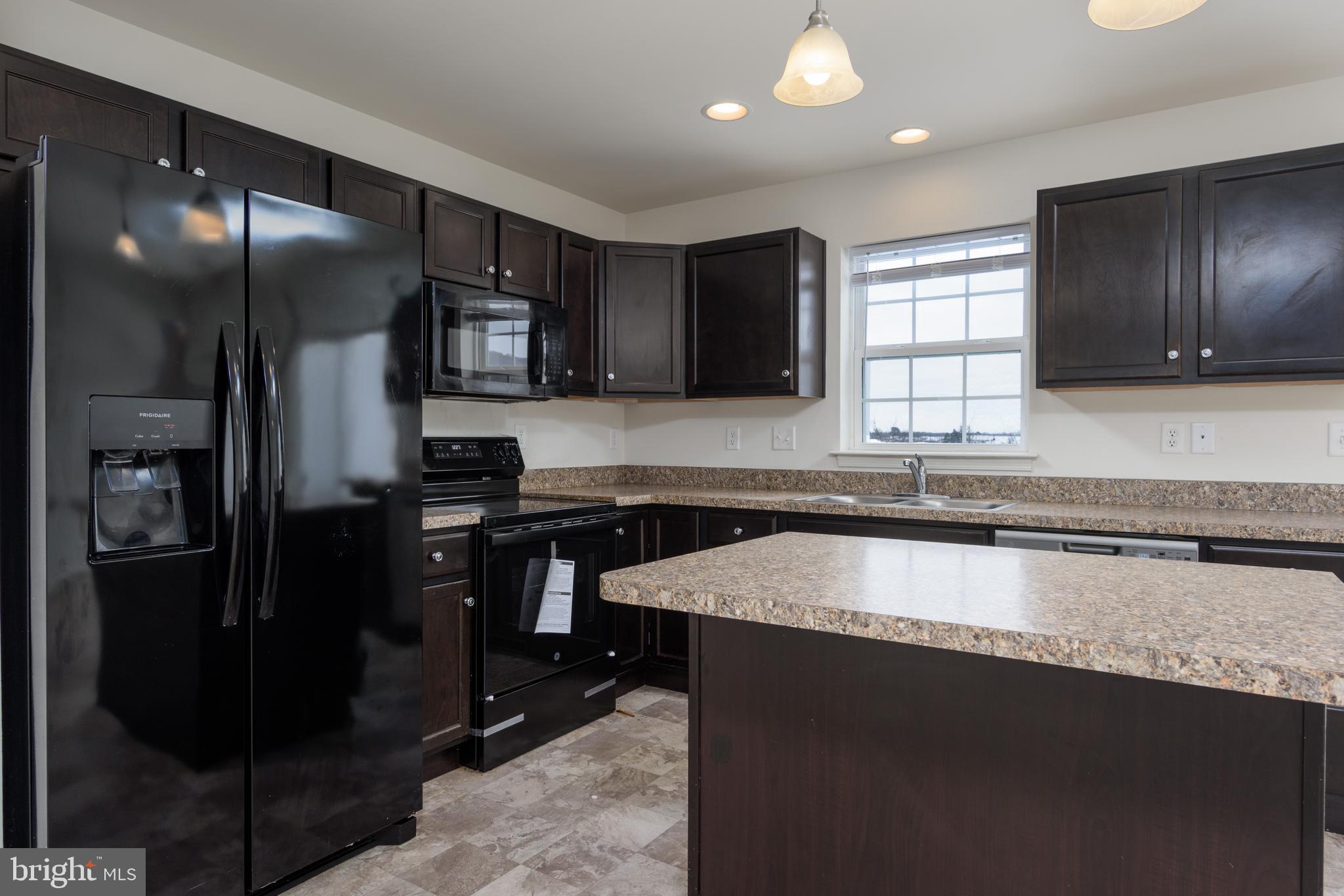 LAUREL RIDGE - Residential