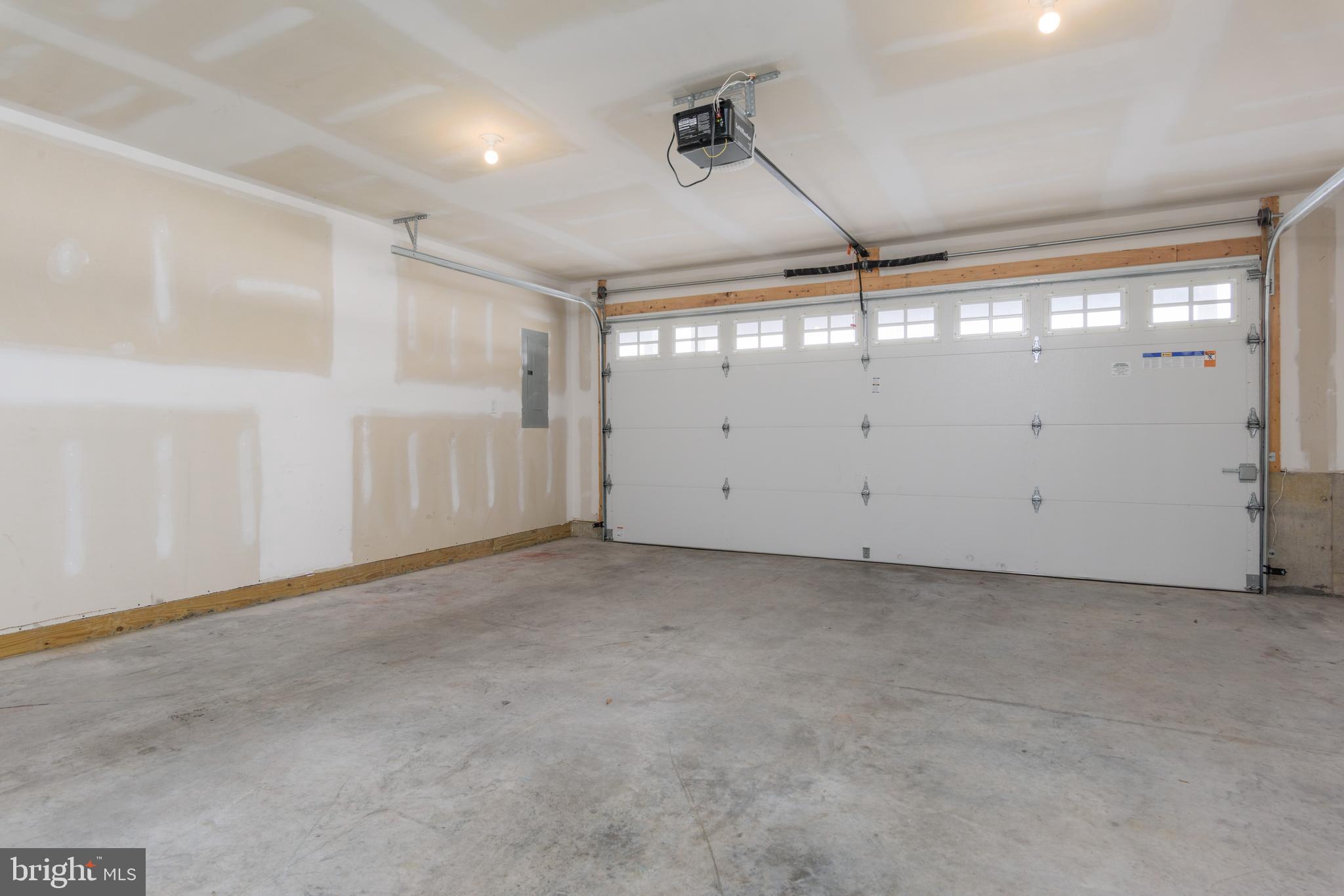 LAUREL RIDGE - Residential